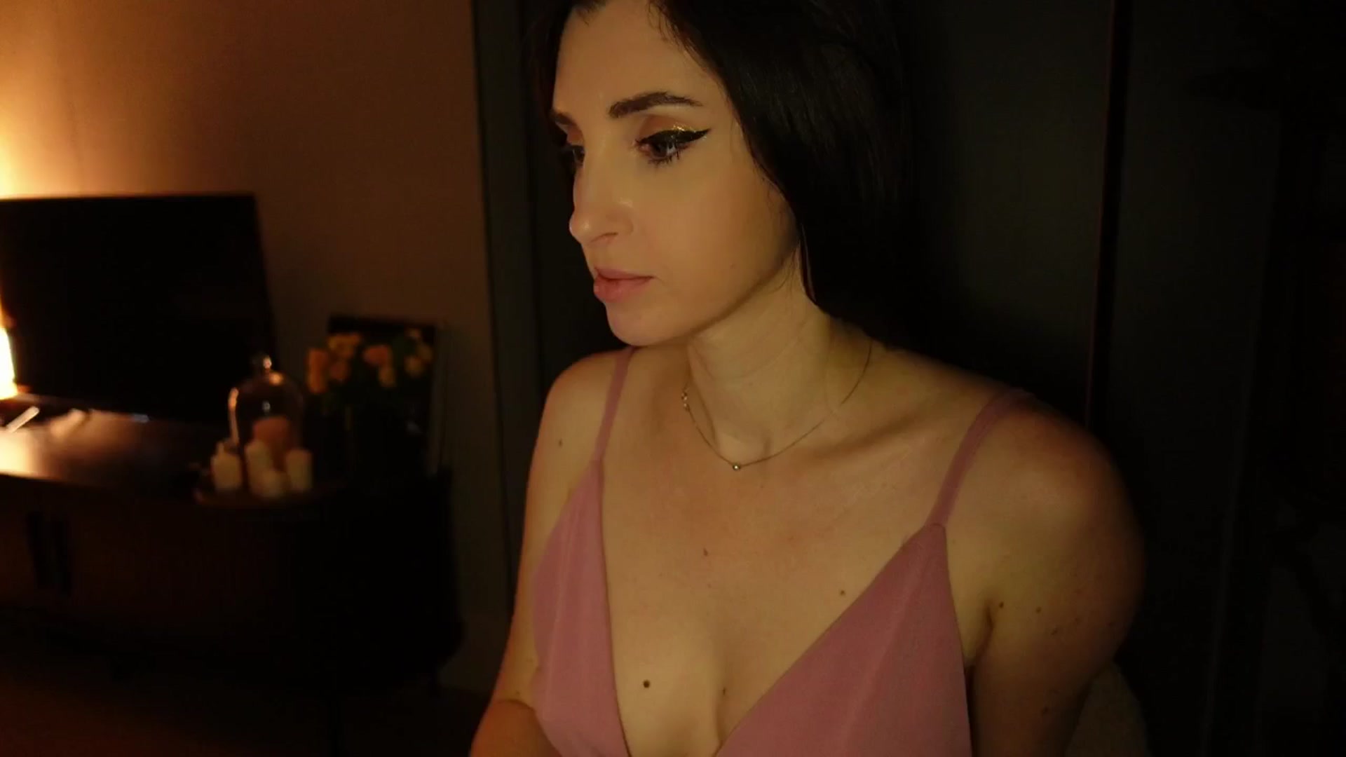 Gallery image thumbnail from Maddie's myfreecams stream on, 11/08/2024, 06:03 image 2 of 20