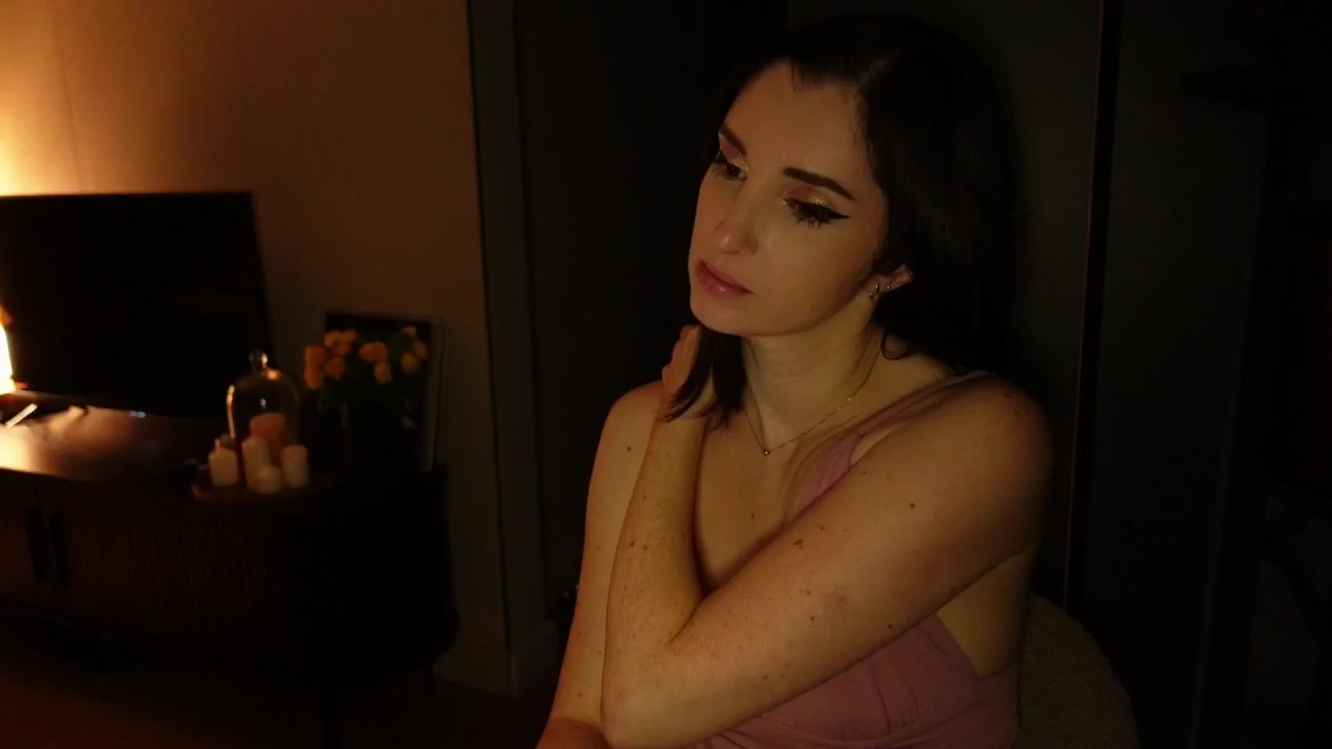 Gallery image thumbnail from Maddie's myfreecams stream on, 11/08/2024, 06:03 image 7 of 20