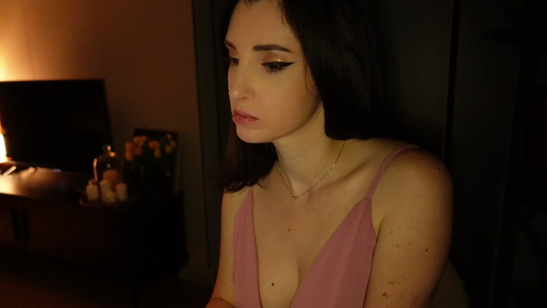 Gallery image thumbnail from Maddie's myfreecams stream on, 11/08/2024, 06:03 image 14 of 20