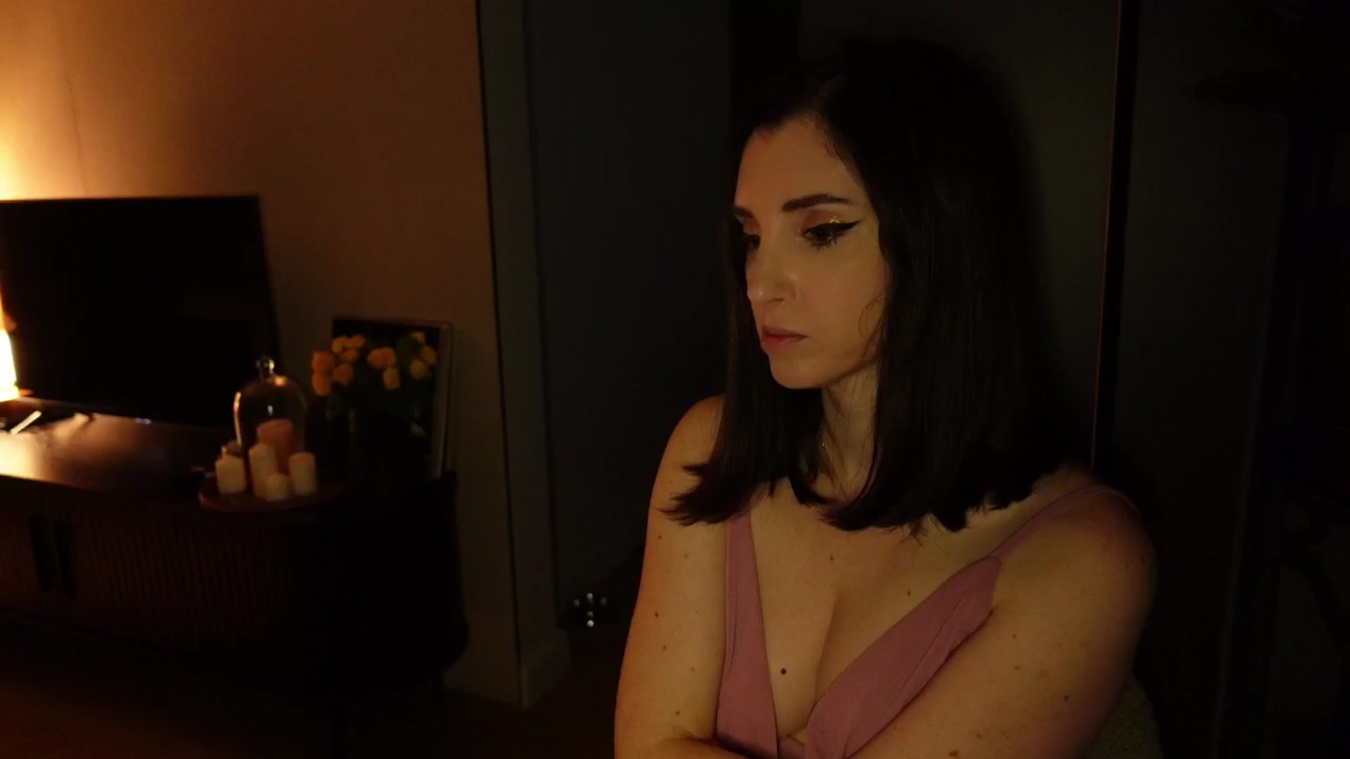 Gallery image thumbnail from Maddie's myfreecams stream on, 11/08/2024, 06:41 image 12 of 20