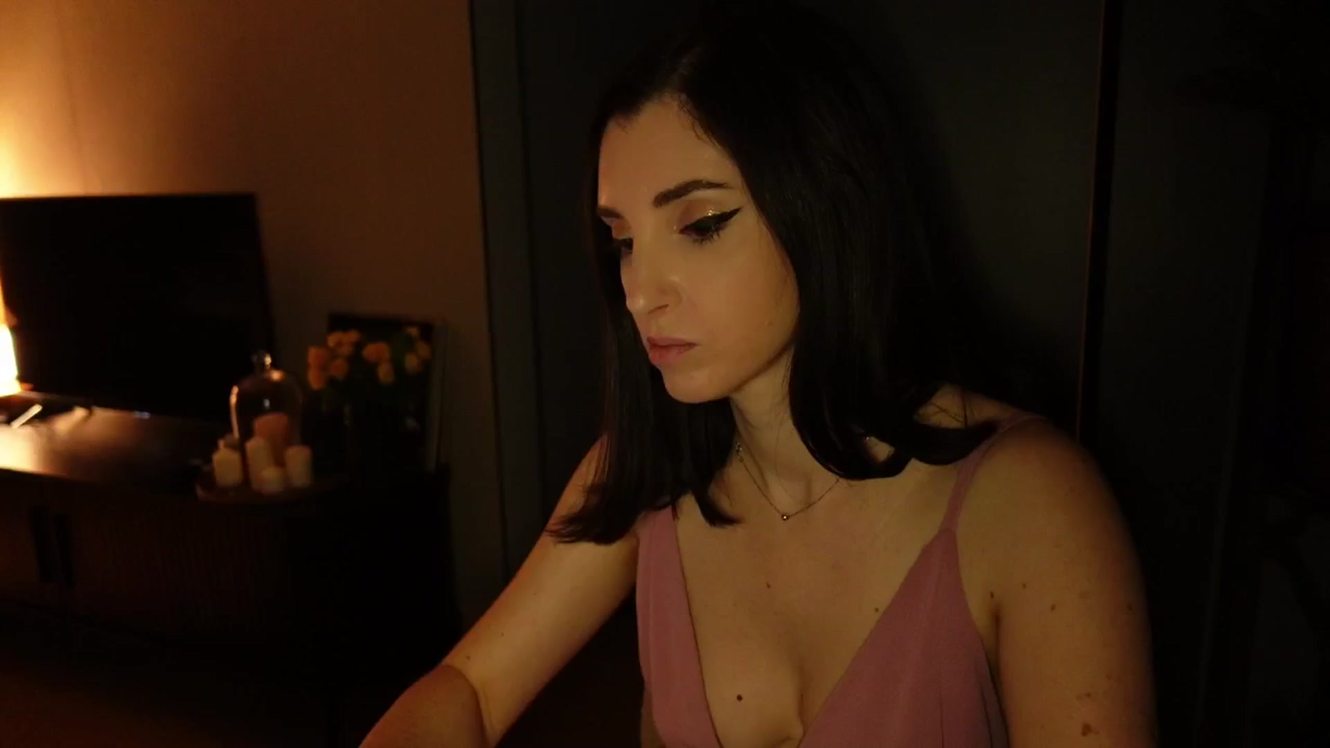 Gallery image thumbnail from Maddie's myfreecams stream on, 11/08/2024, 06:41 image 5 of 20