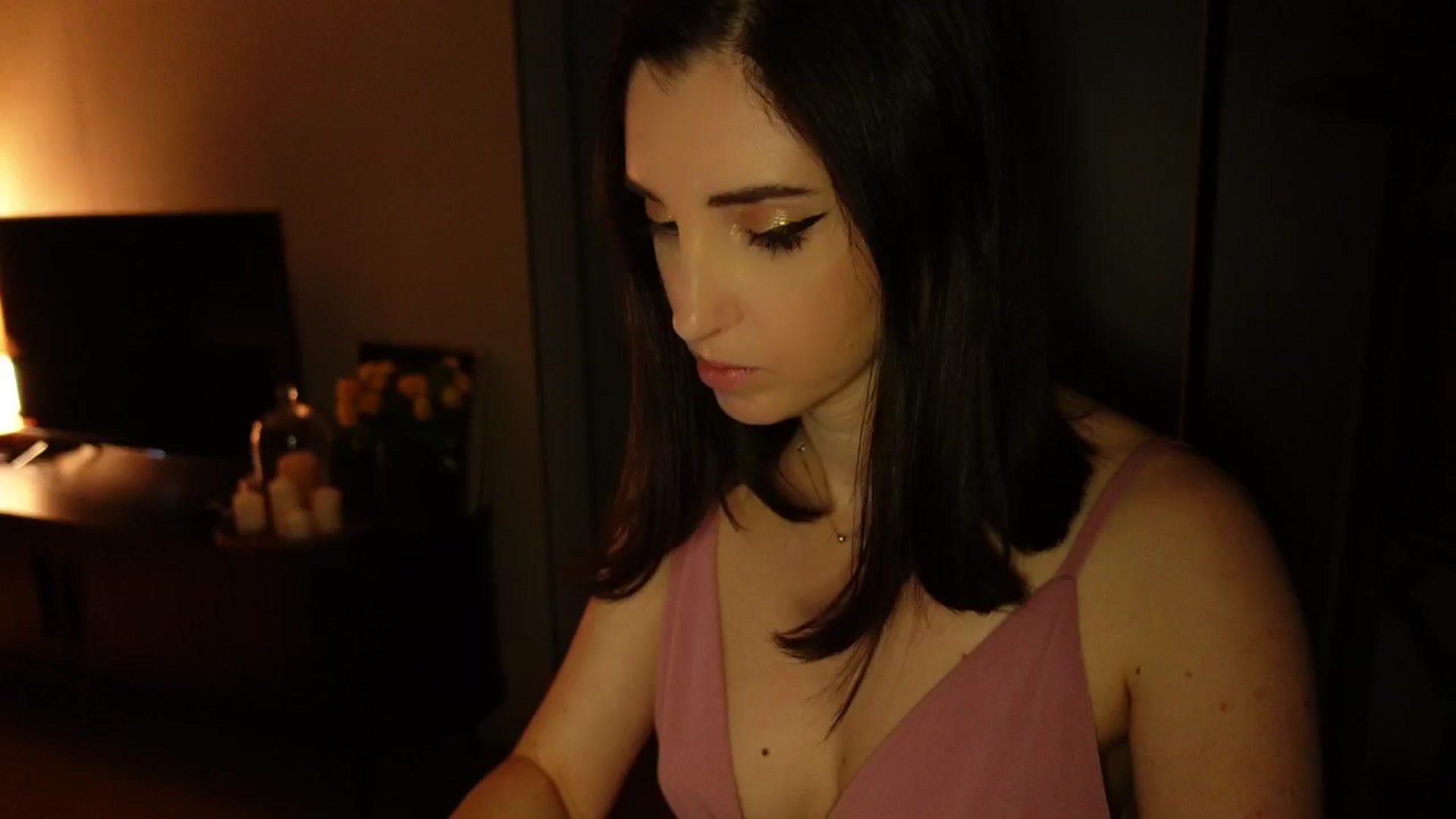 Gallery image thumbnail from Maddie's myfreecams stream on, 11/08/2024, 06:41 image 2 of 20