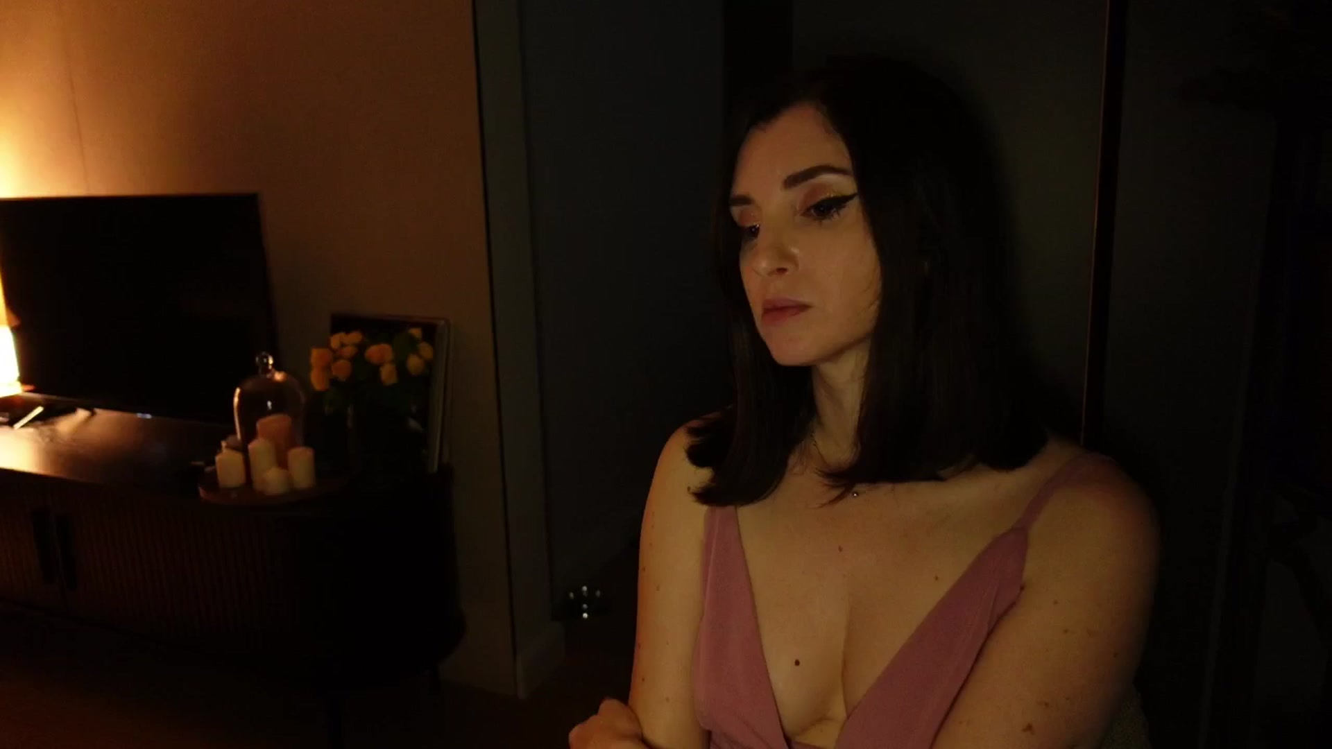 Gallery image thumbnail from Maddie's myfreecams stream on, 11/08/2024, 06:41 image 19 of 20