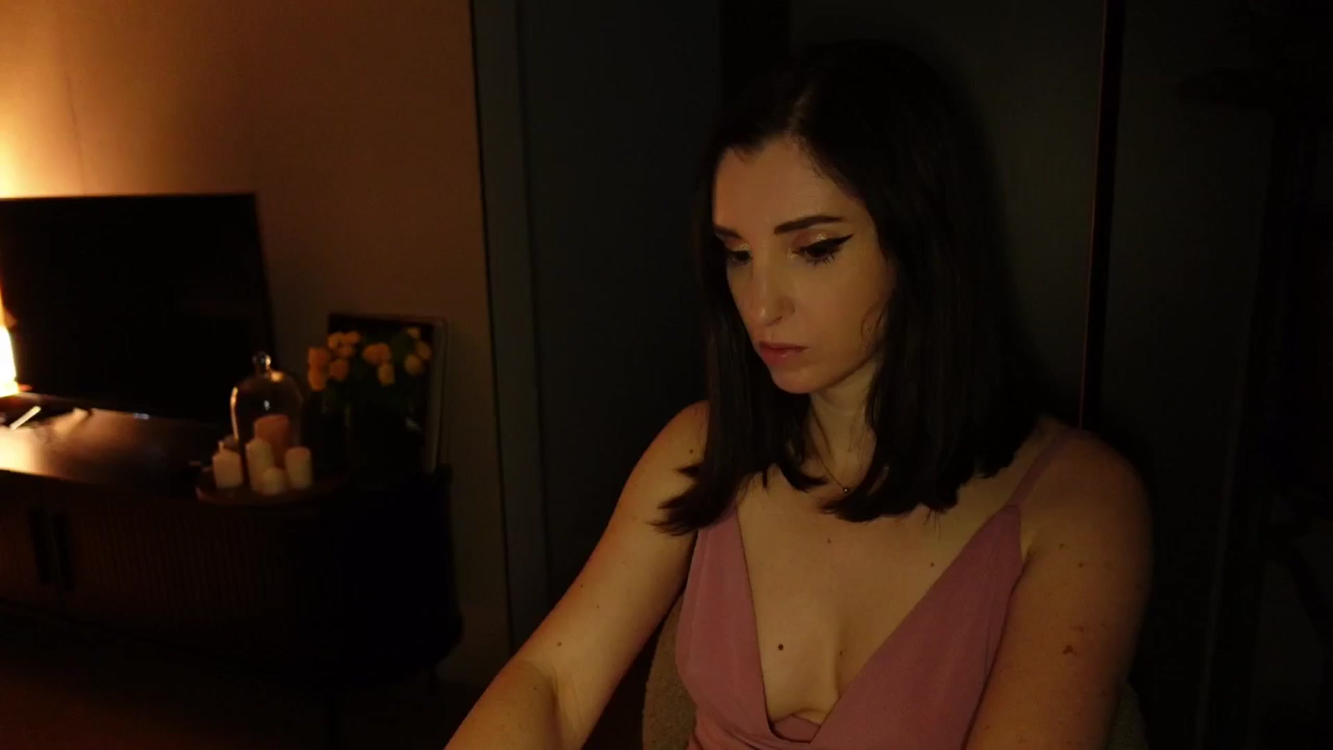 Gallery image thumbnail from Maddie's myfreecams stream on, 11/08/2024, 06:41 image 11 of 20