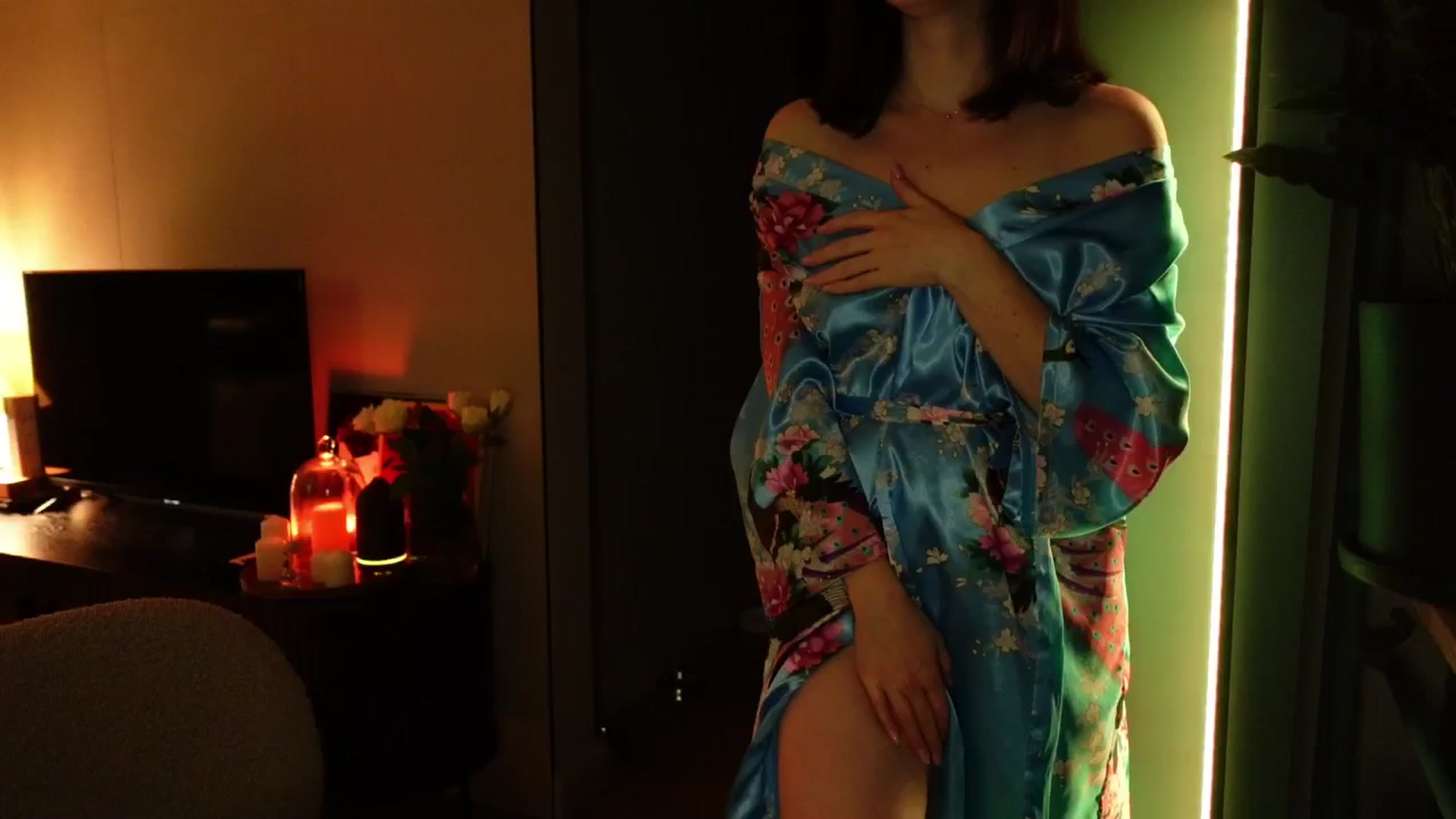 Gallery image thumbnail from Maddie's myfreecams stream on, 11/10/2024, 02:22 image 16 of 20