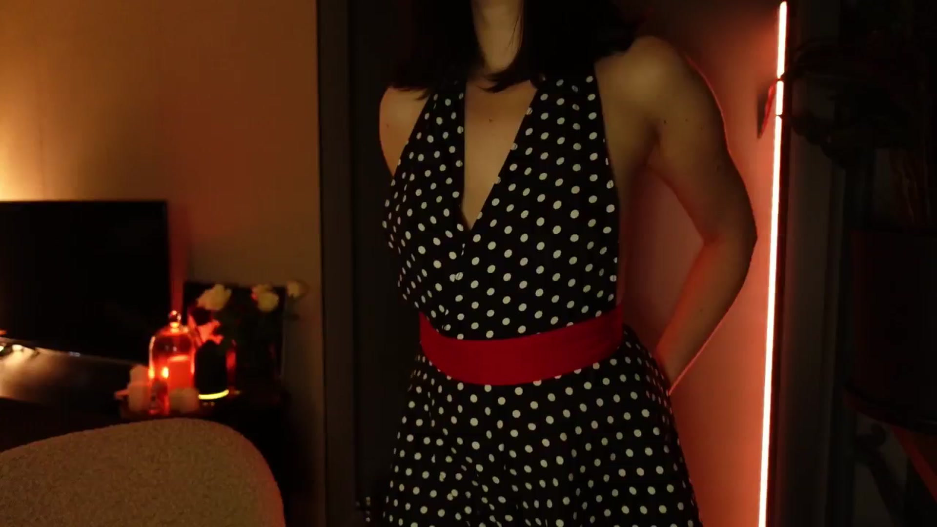 Gallery image thumbnail from Maddie's myfreecams stream on, 11/12/2024, 04:56 image 15 of 20