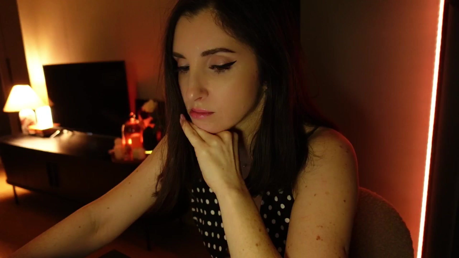 Gallery image thumbnail from Maddie's myfreecams stream on, 11/12/2024, 05:51 image 10 of 20