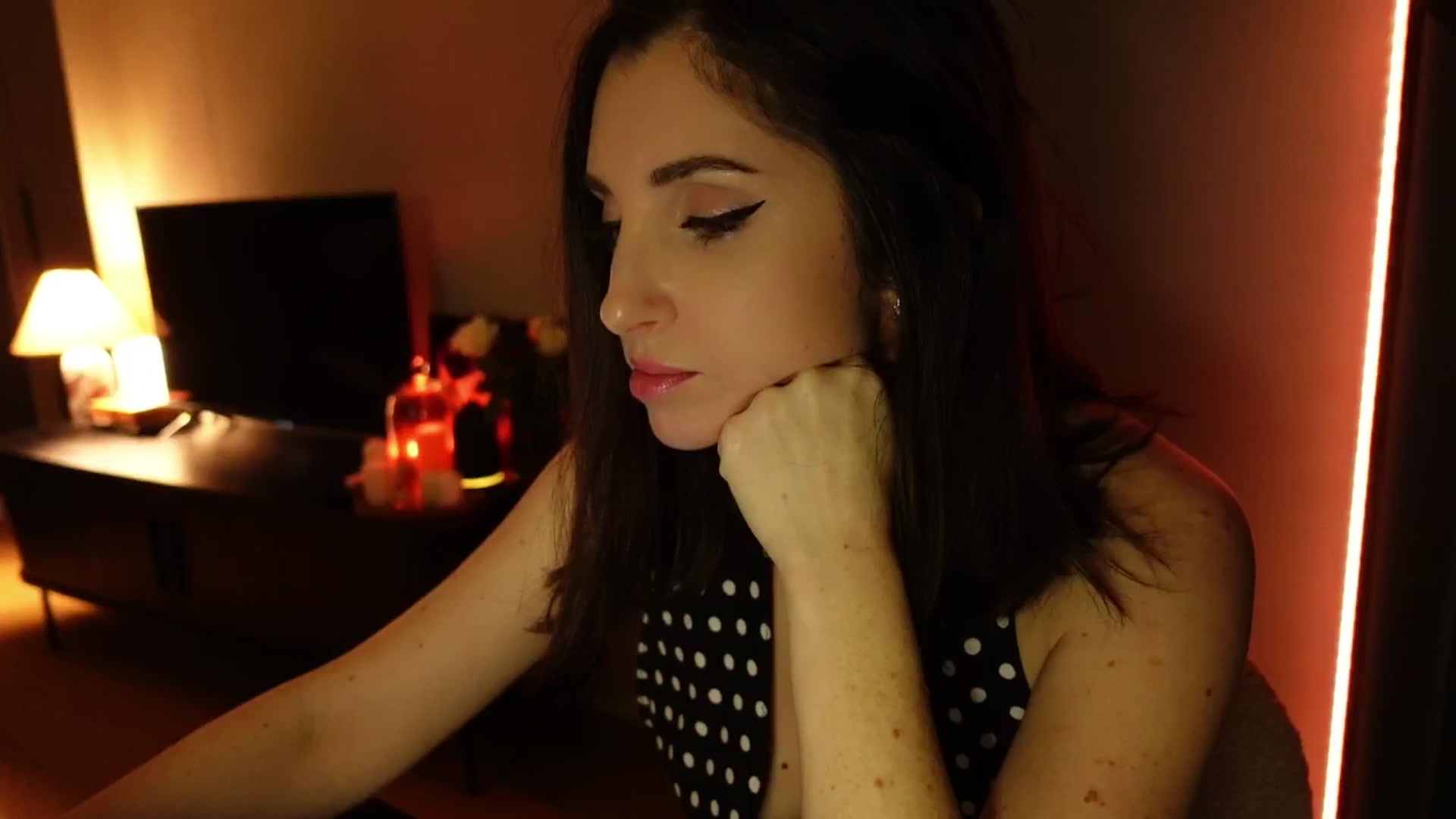 Gallery image thumbnail from Maddie's myfreecams stream on, 11/12/2024, 05:51 image 8 of 20