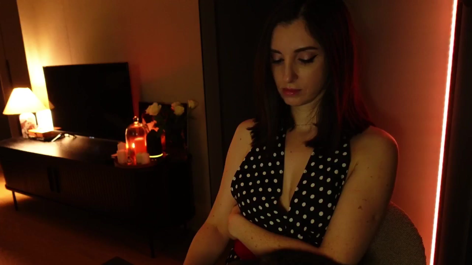 Gallery image thumbnail from Maddie's myfreecams stream on, 11/12/2024, 05:51 image 18 of 20