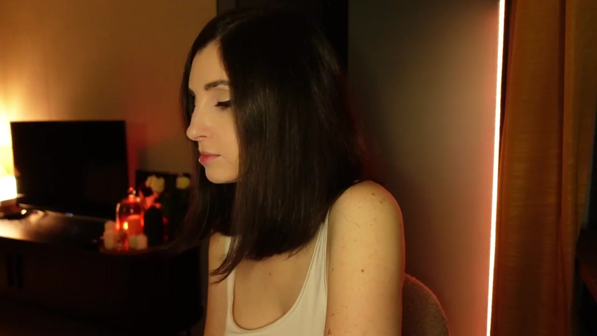Gallery image thumbnail from Maddie's myfreecams stream on, 11/13/2024, 02:39 image 1 of 20