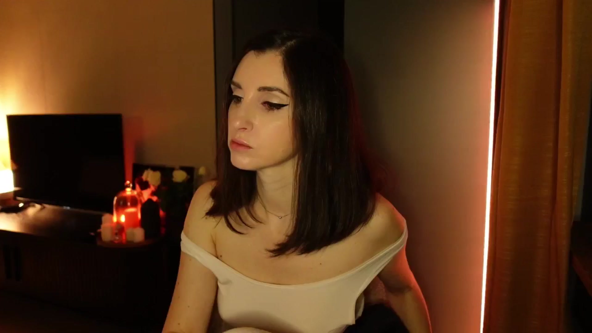 Gallery image thumbnail from Maddie's myfreecams stream on, 11/13/2024, 04:06 image 15 of 20
