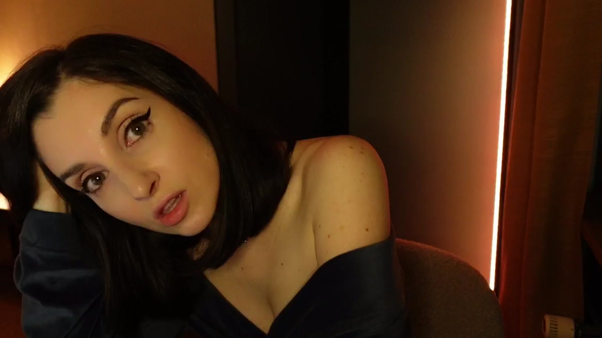 Gallery image thumbnail from Maddie's myfreecams stream on, 11/13/2024, 05:14 image 20 of 20