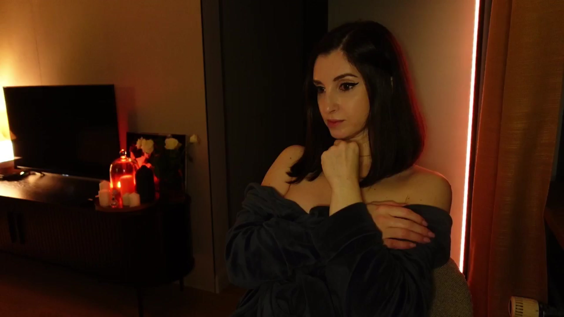 Gallery image thumbnail from Maddie's myfreecams stream on, 11/13/2024, 05:14 image 3 of 20