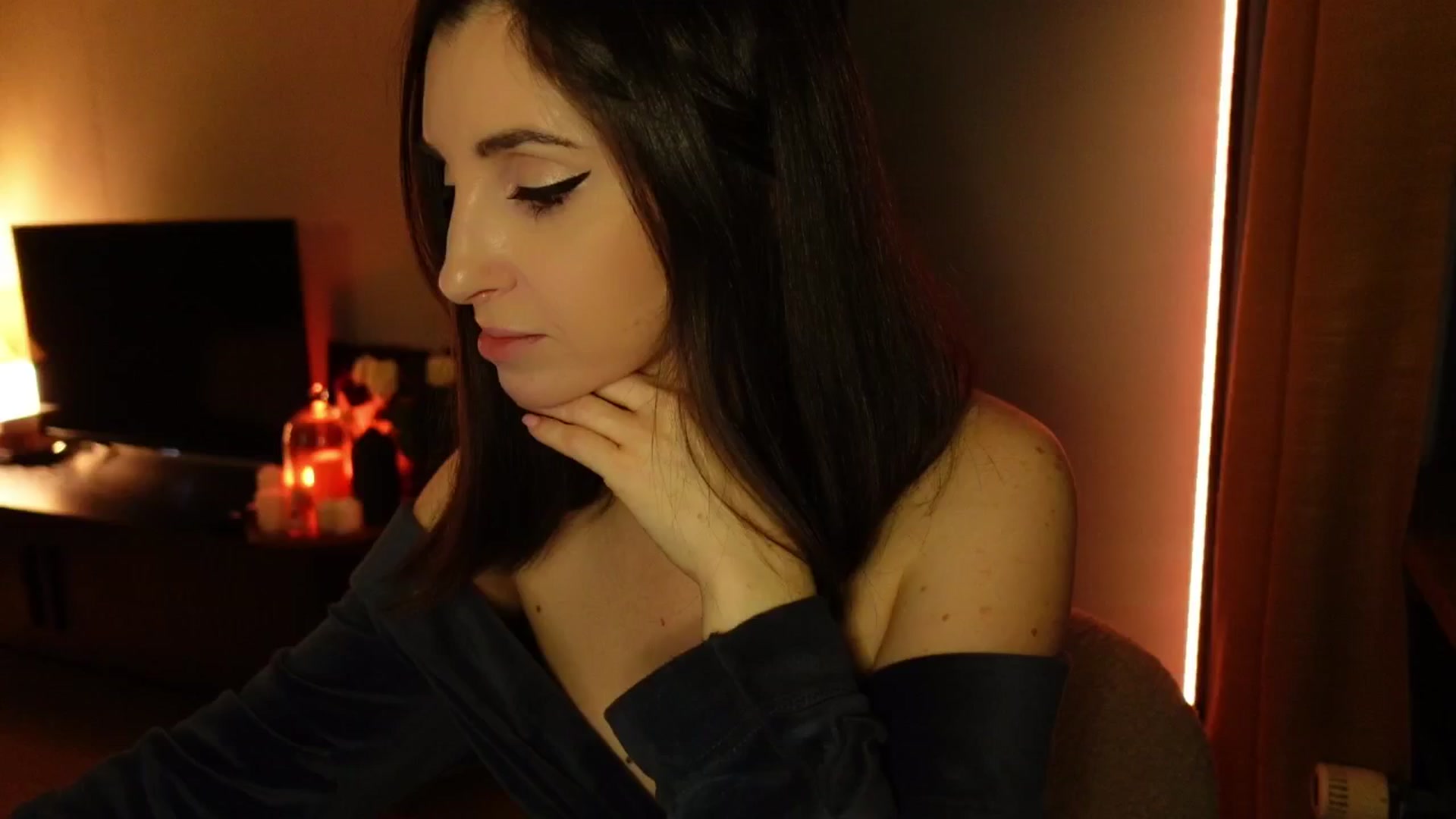 Gallery image thumbnail from Maddie's myfreecams stream on, 11/13/2024, 05:14 image 15 of 20
