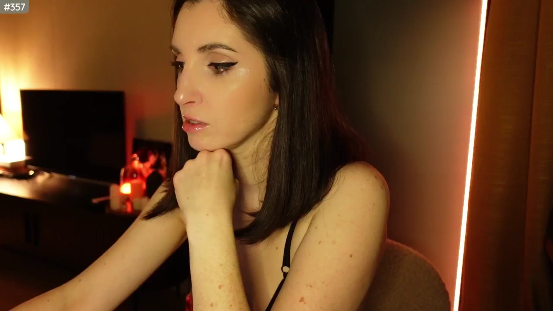 Gallery image thumbnail from Maddie's myfreecams stream on, 11/14/2024, 01:42 image 2 of 20