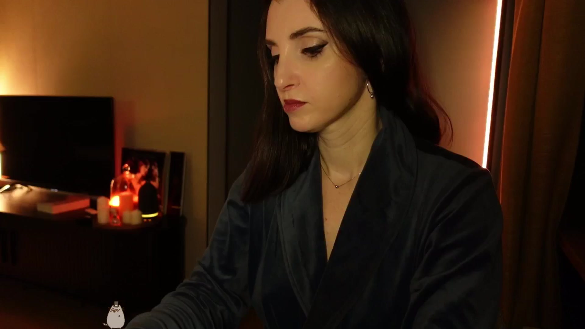 Gallery image thumbnail from Maddie's myfreecams stream on, 11/16/2024, 02:54 image 10 of 20