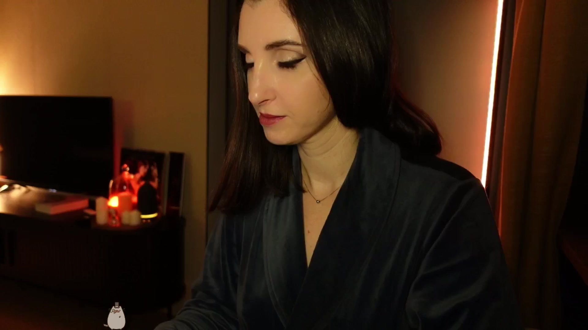 Gallery image thumbnail from Maddie's myfreecams stream on, 11/16/2024, 02:54 image 14 of 20