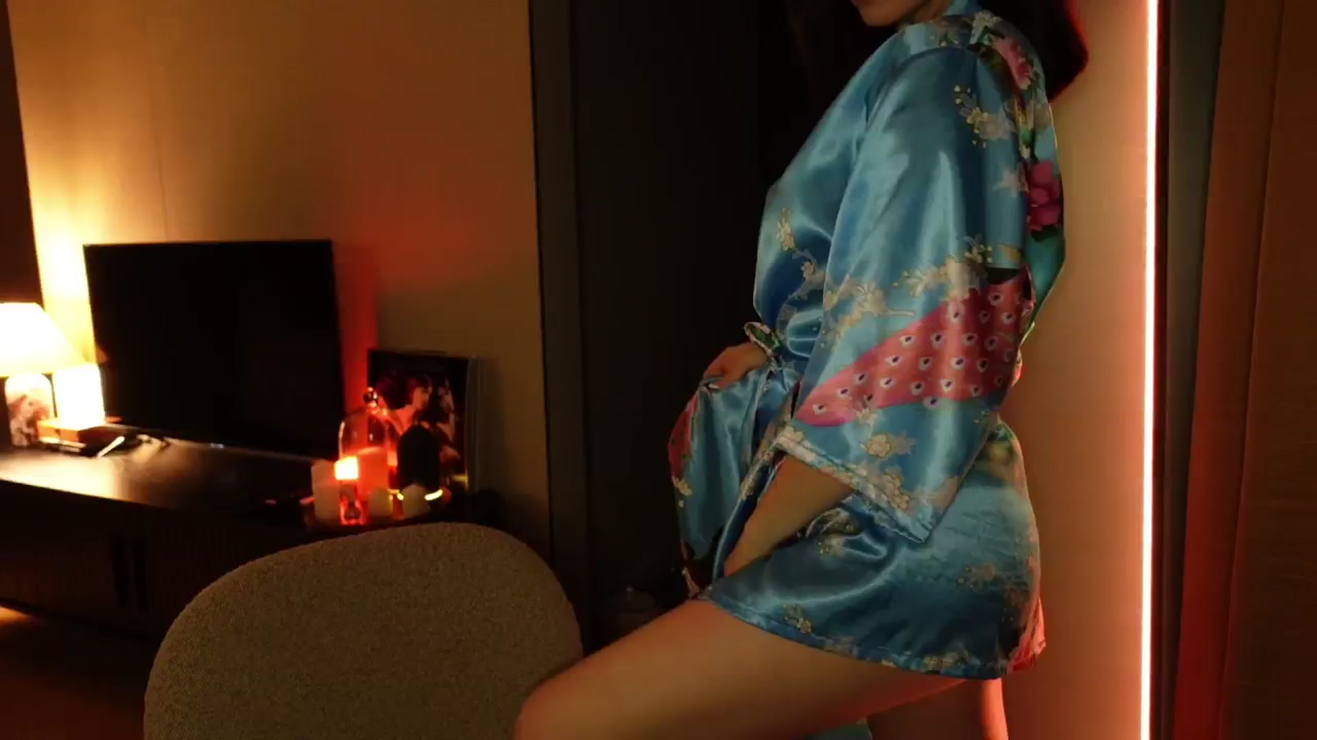 Gallery image thumbnail from Maddie's myfreecams stream on, 11/19/2024, 01:50 image 8 of 20