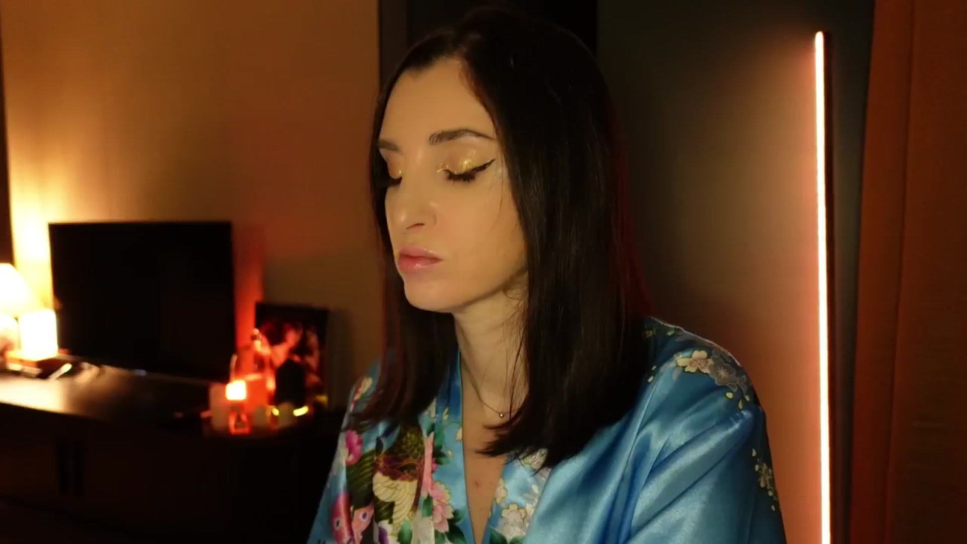 Gallery image thumbnail from Maddie's myfreecams stream on, 11/19/2024, 02:37 image 20 of 20