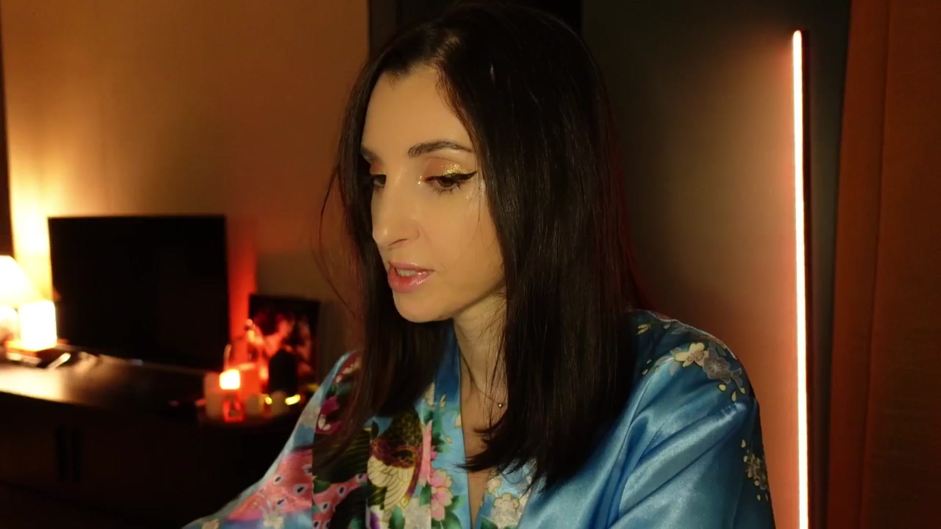 Gallery image thumbnail from Maddie's myfreecams stream on, 11/19/2024, 02:37 image 19 of 20