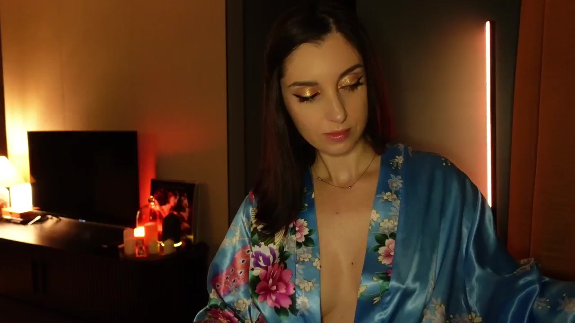Gallery image thumbnail from Maddie's myfreecams stream on, 11/19/2024, 02:37 image 1 of 20