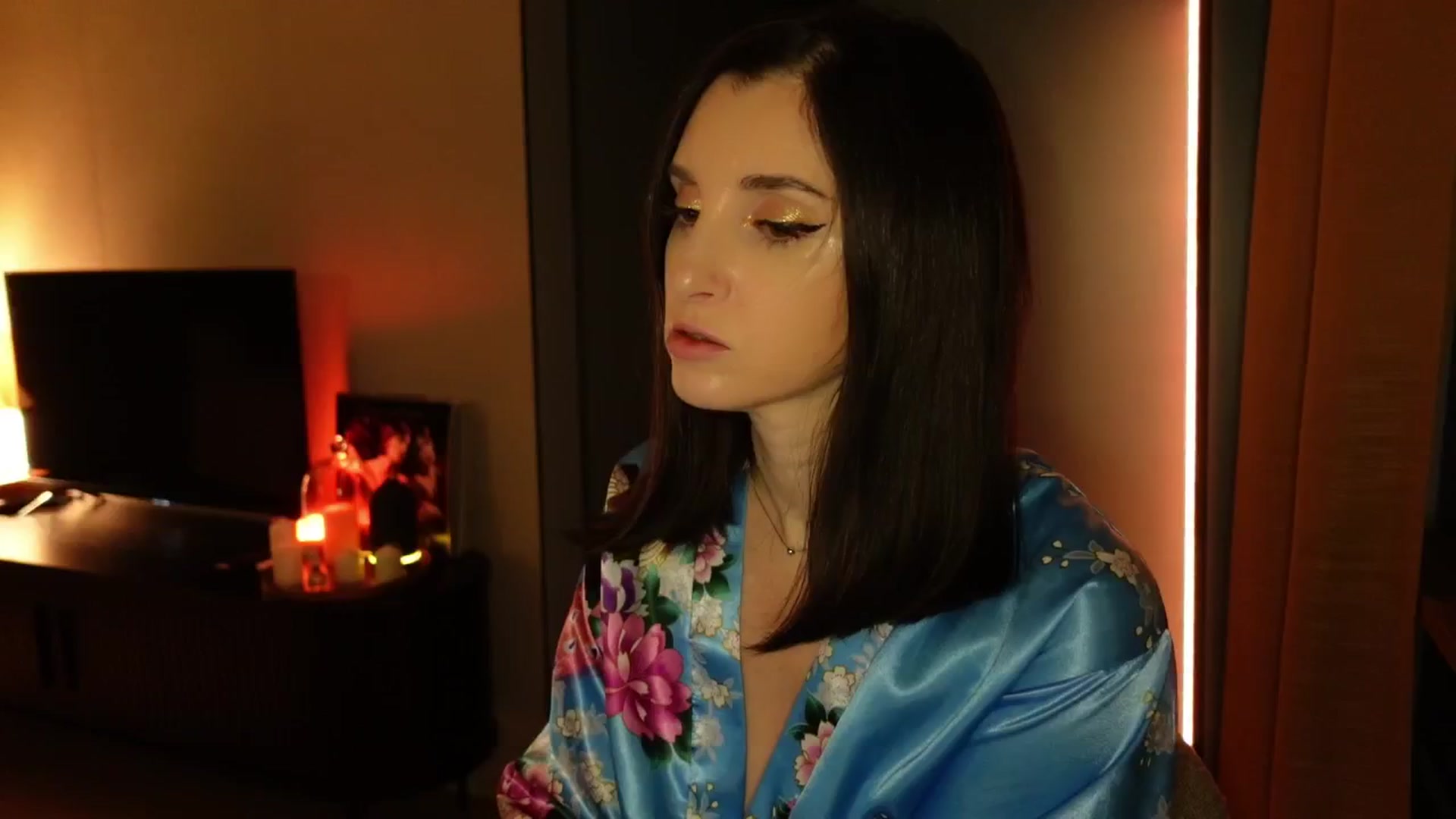 Gallery image thumbnail from Maddie's myfreecams stream on, 11/19/2024, 04:31 image 1 of 20
