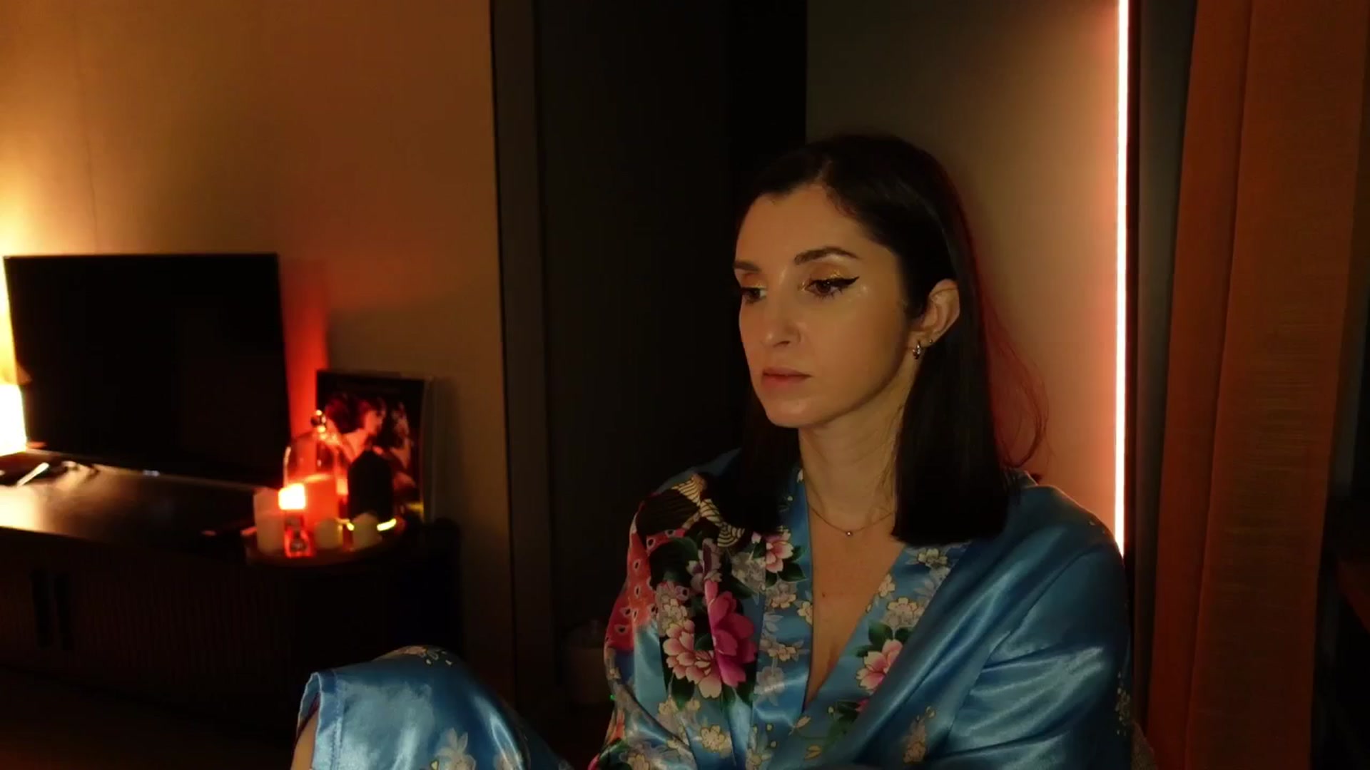 Gallery image thumbnail from Maddie's myfreecams stream on, 11/19/2024, 04:31 image 7 of 20