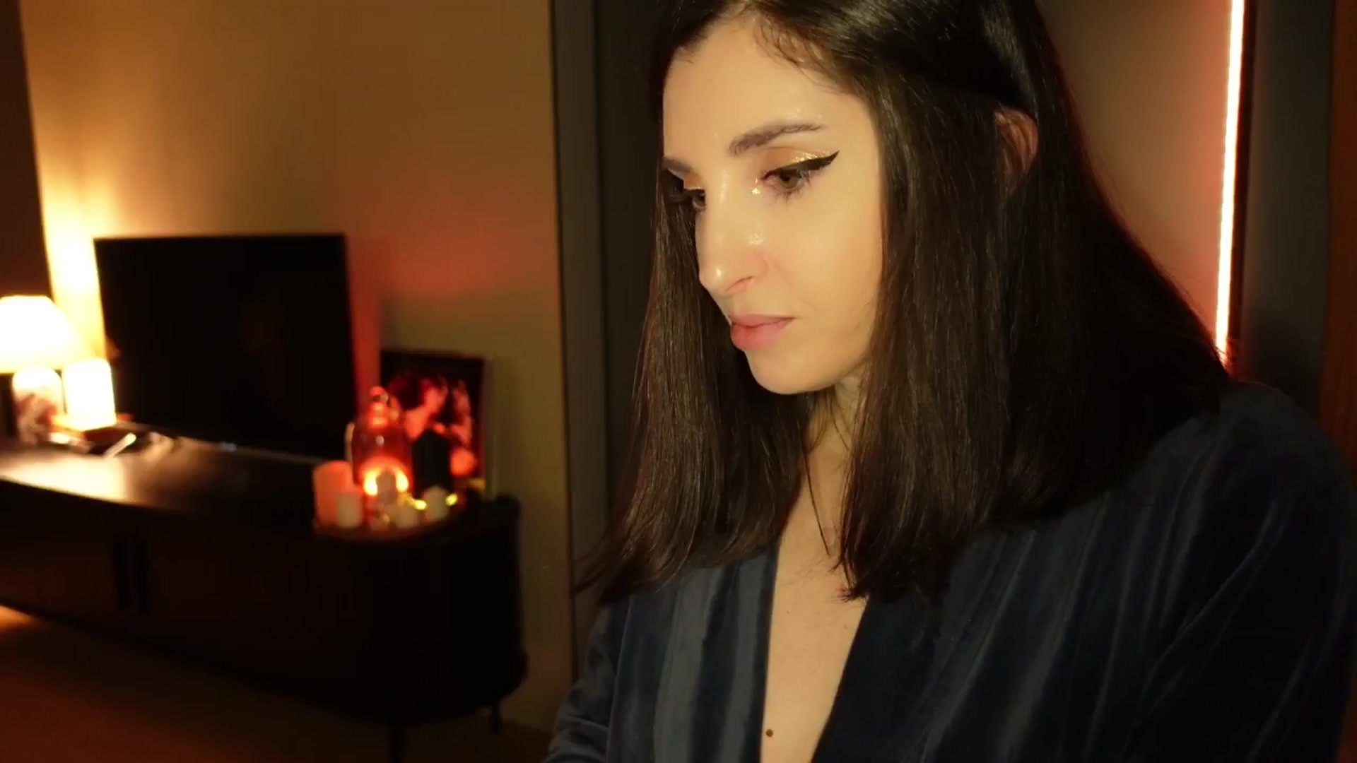 Gallery image thumbnail from Maddie's myfreecams stream on, 11/22/2024, 02:09 image 20 of 20