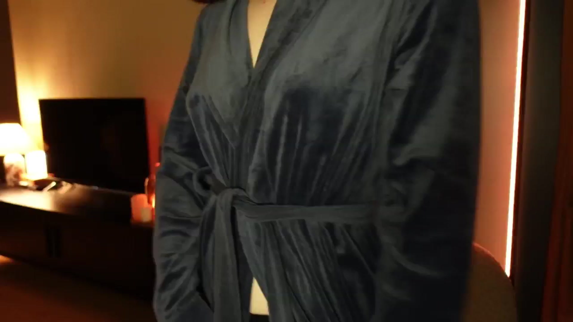 Gallery image thumbnail from Maddie's myfreecams stream on, 11/22/2024, 02:09 image 4 of 20