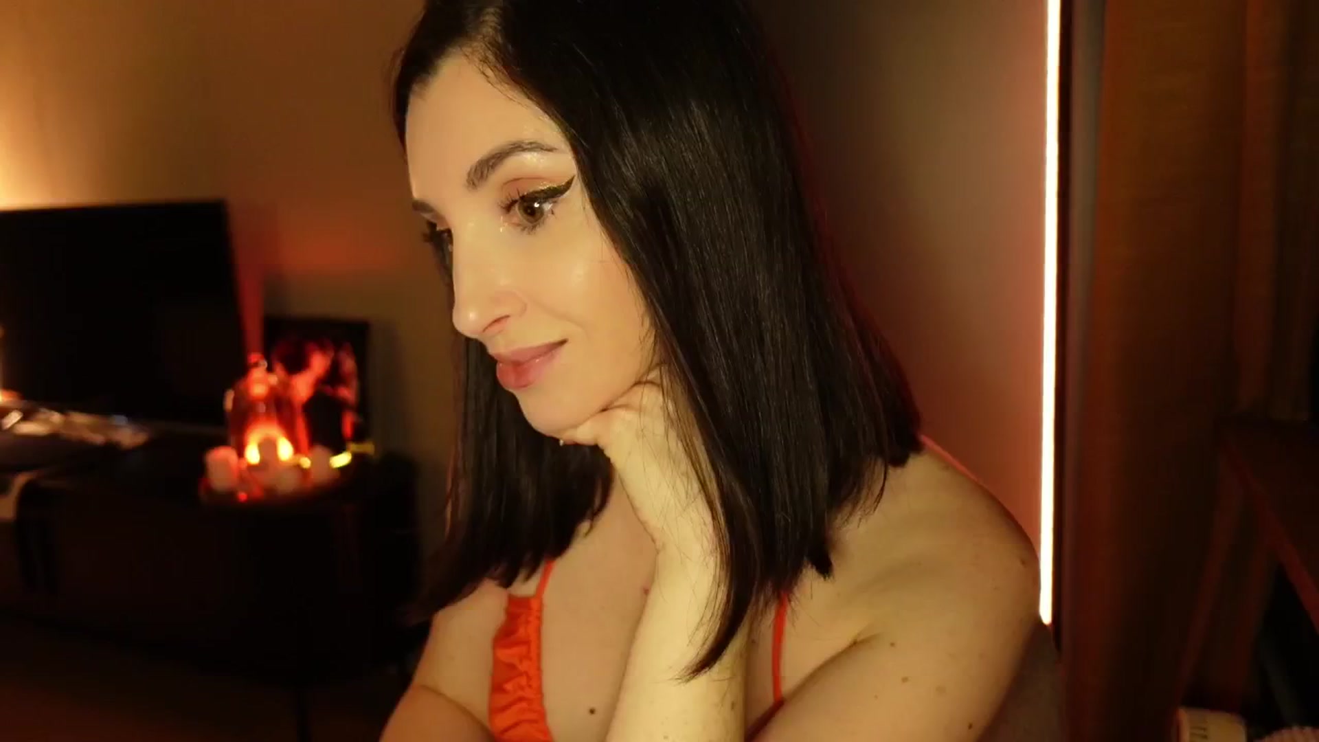 Gallery image thumbnail from Maddie's myfreecams stream on, 11/24/2024, 03:59 image 5 of 20