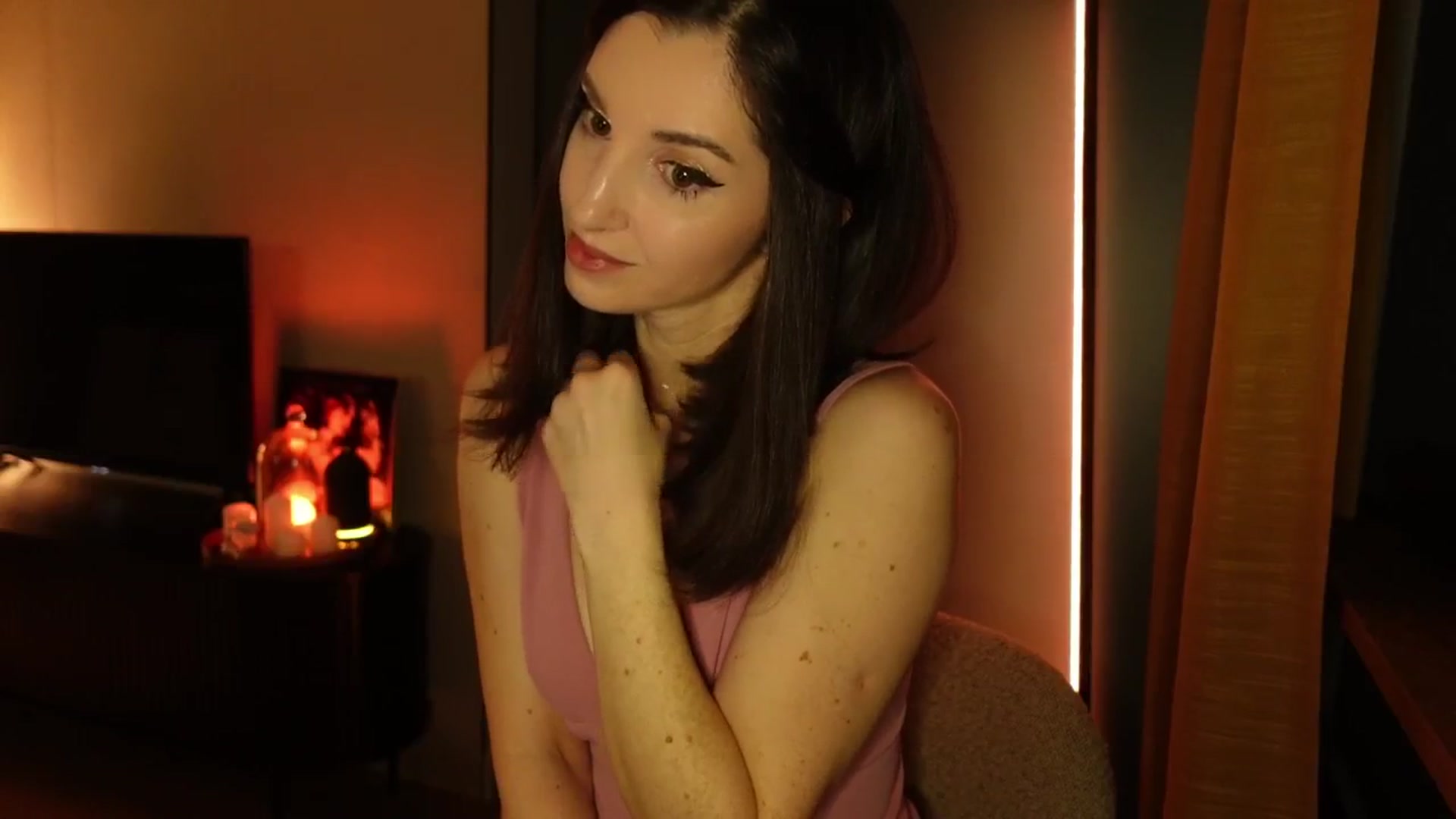 Gallery image thumbnail from Maddie's myfreecams stream on, 11/29/2024, 01:41 image 4 of 20