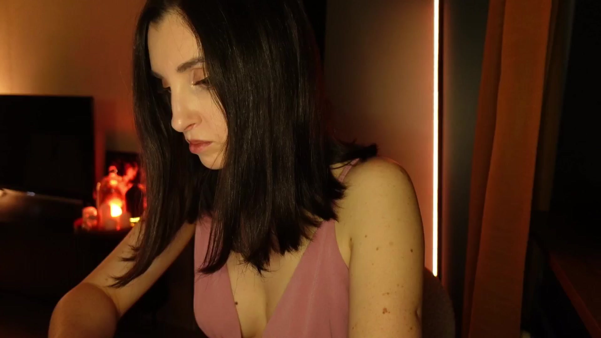 Gallery image thumbnail from Maddie's myfreecams stream on, 11/29/2024, 03:16 image 12 of 20