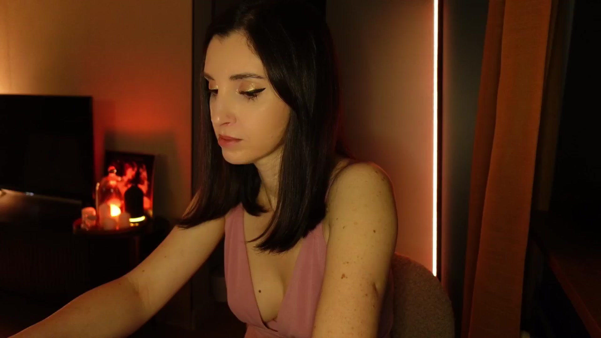 Gallery image thumbnail from Maddie's myfreecams stream on, 11/29/2024, 03:16 image 20 of 20