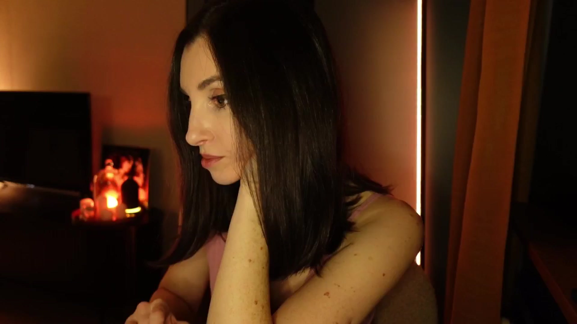 Gallery image thumbnail from Maddie's myfreecams stream on, 11/29/2024, 03:16 image 10 of 20