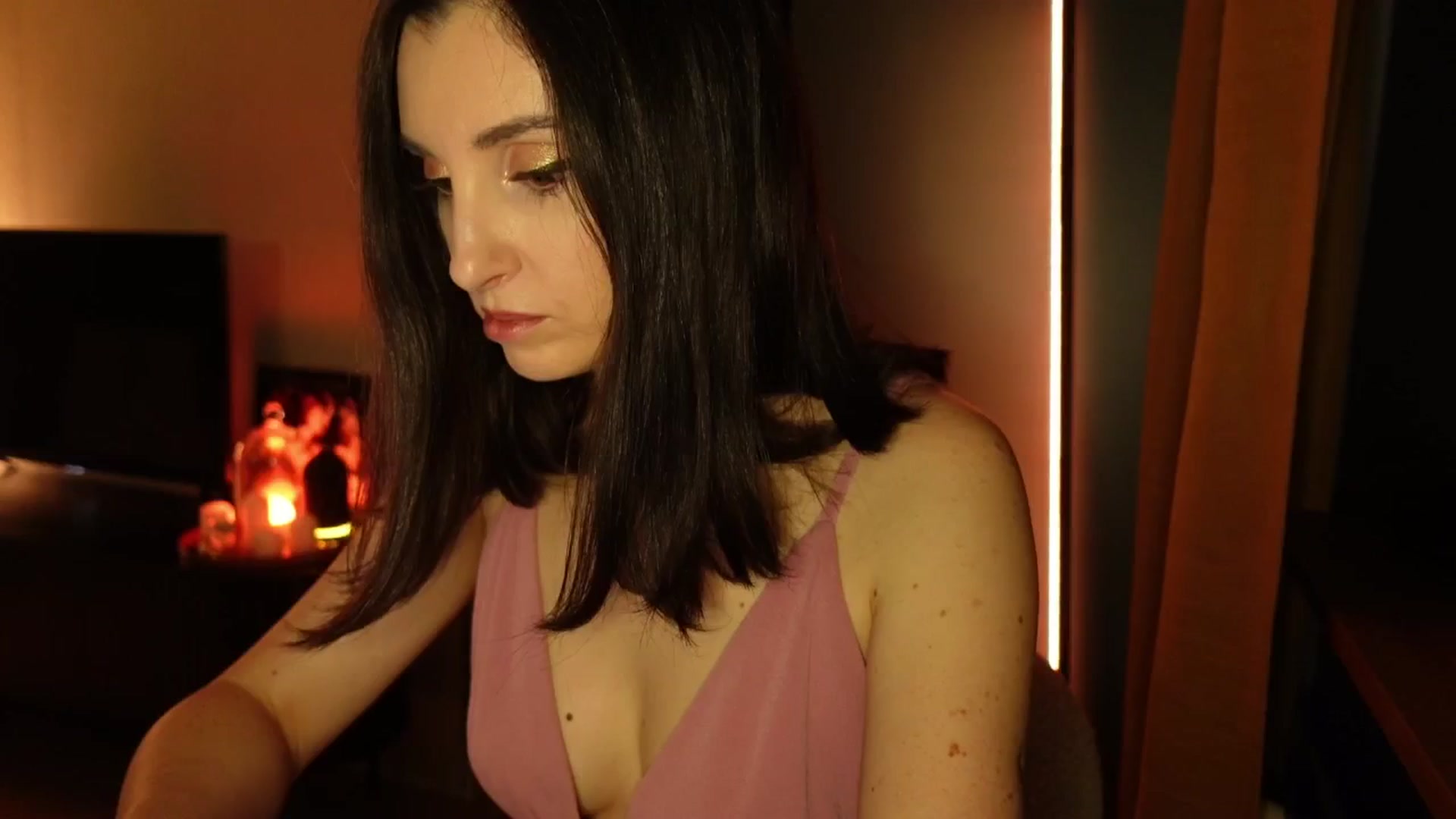 Gallery image thumbnail from Maddie's myfreecams stream on, 11/29/2024, 03:16 image 11 of 20