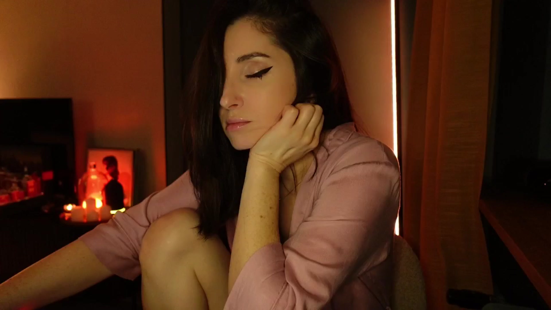 Gallery image thumbnail from Maddie's myfreecams stream on, 12/02/2024, 02:27 image 18 of 20