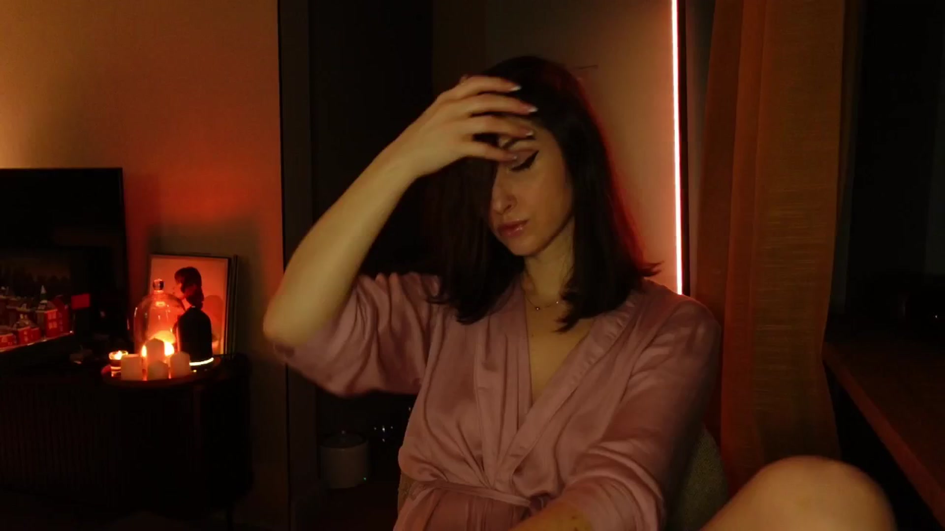 Gallery image thumbnail from Maddie's myfreecams stream on, 12/02/2024, 02:27 image 17 of 20