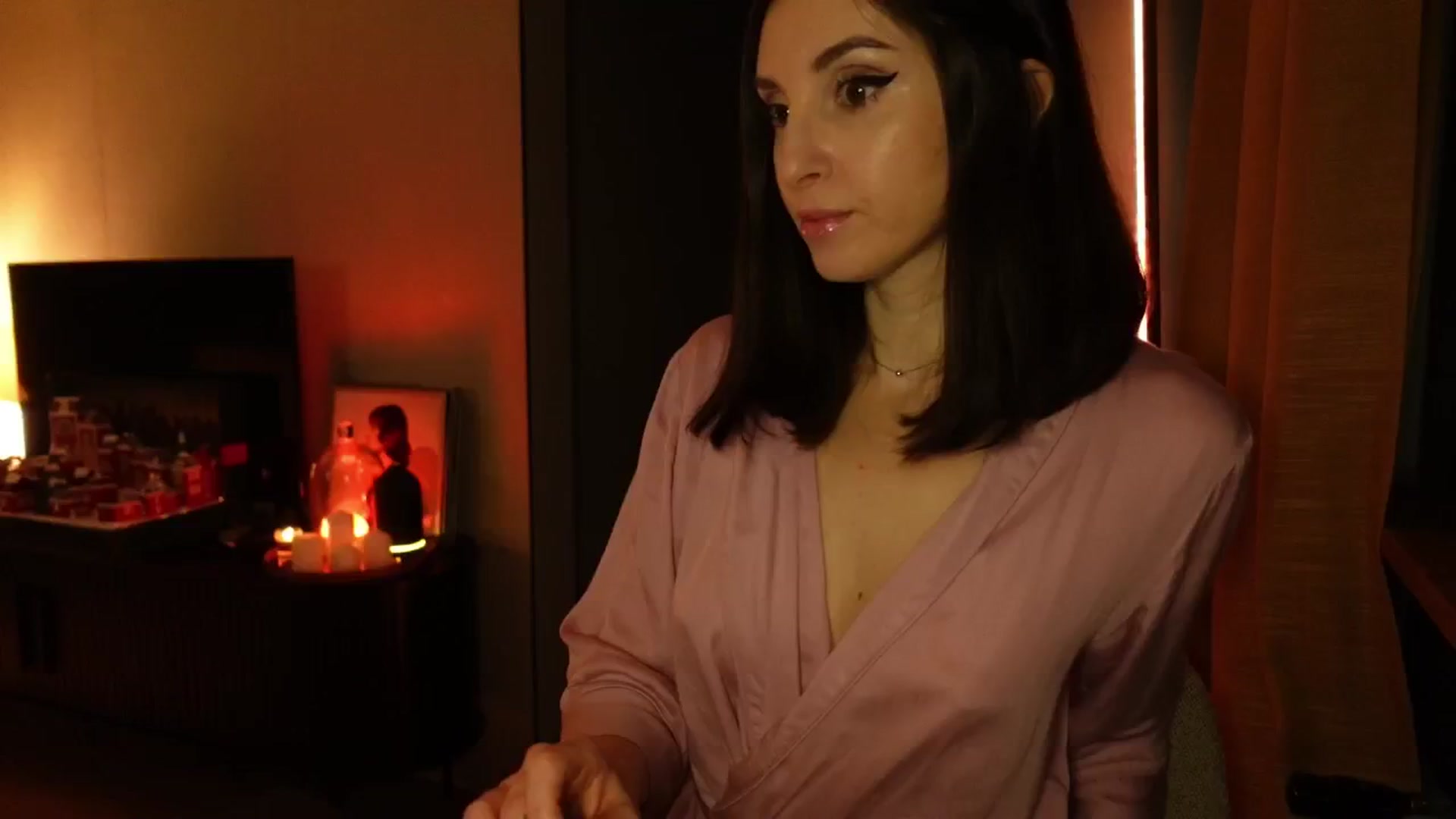 Gallery image thumbnail from Maddie's myfreecams stream on, 12/02/2024, 02:27 image 1 of 20