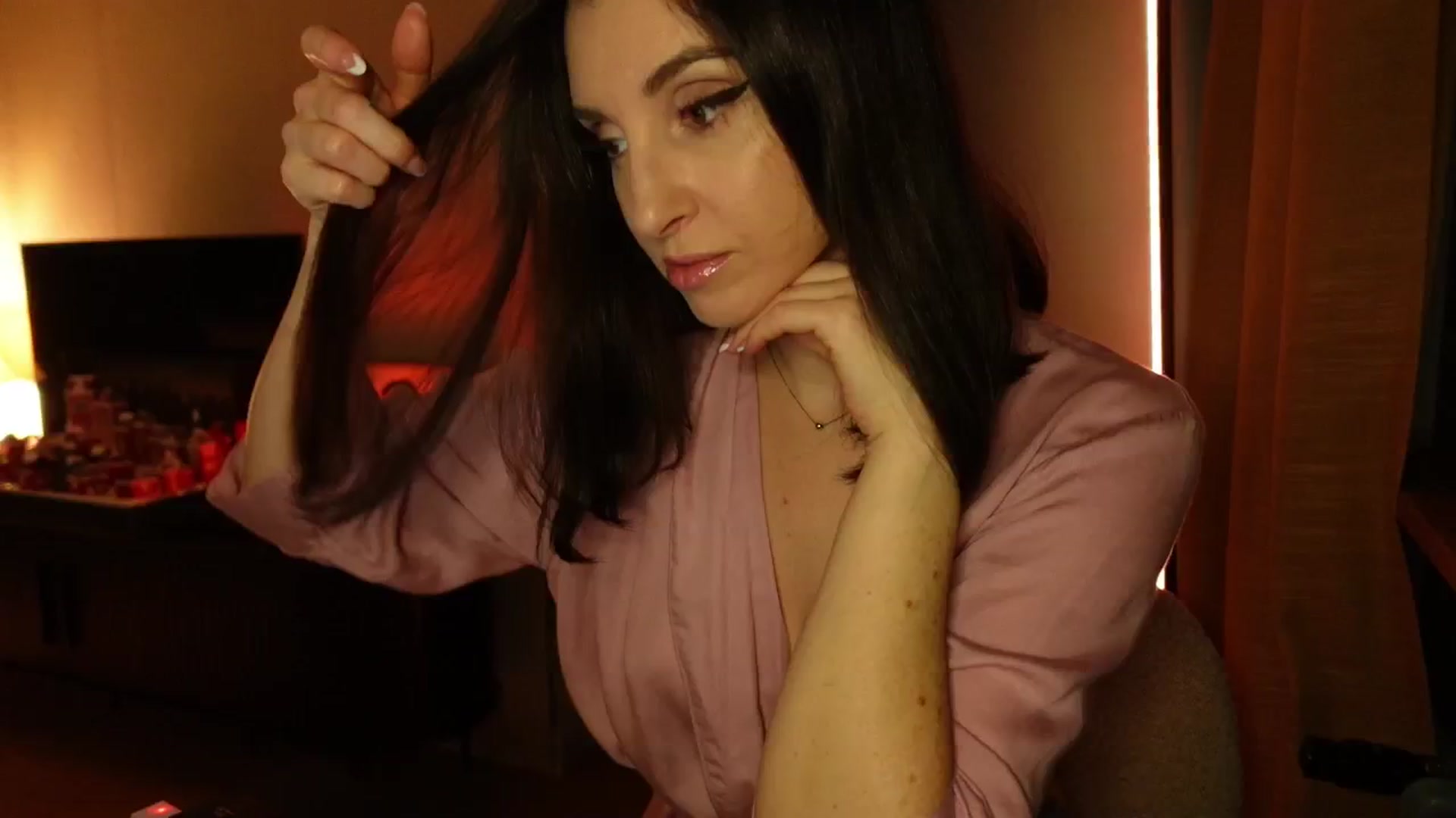 Gallery image thumbnail from Maddie's myfreecams stream on, 12/02/2024, 02:27 image 4 of 20