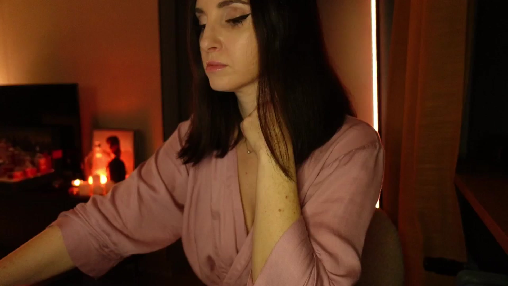Gallery image thumbnail from Maddie's myfreecams stream on, 12/02/2024, 02:27 image 2 of 20