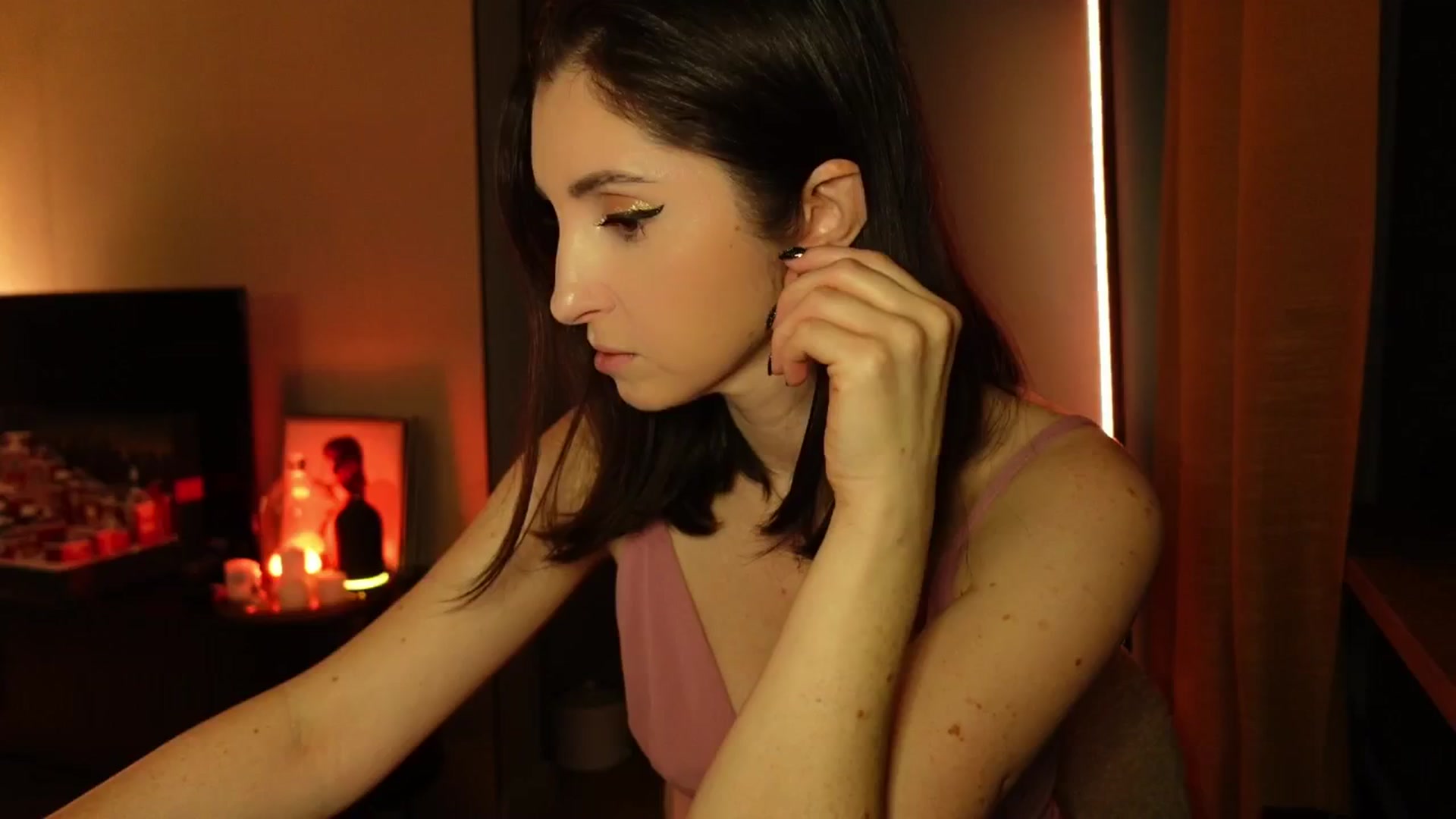 Gallery image thumbnail from Maddie's myfreecams stream on, 12/04/2024, 19:09 image 20 of 20