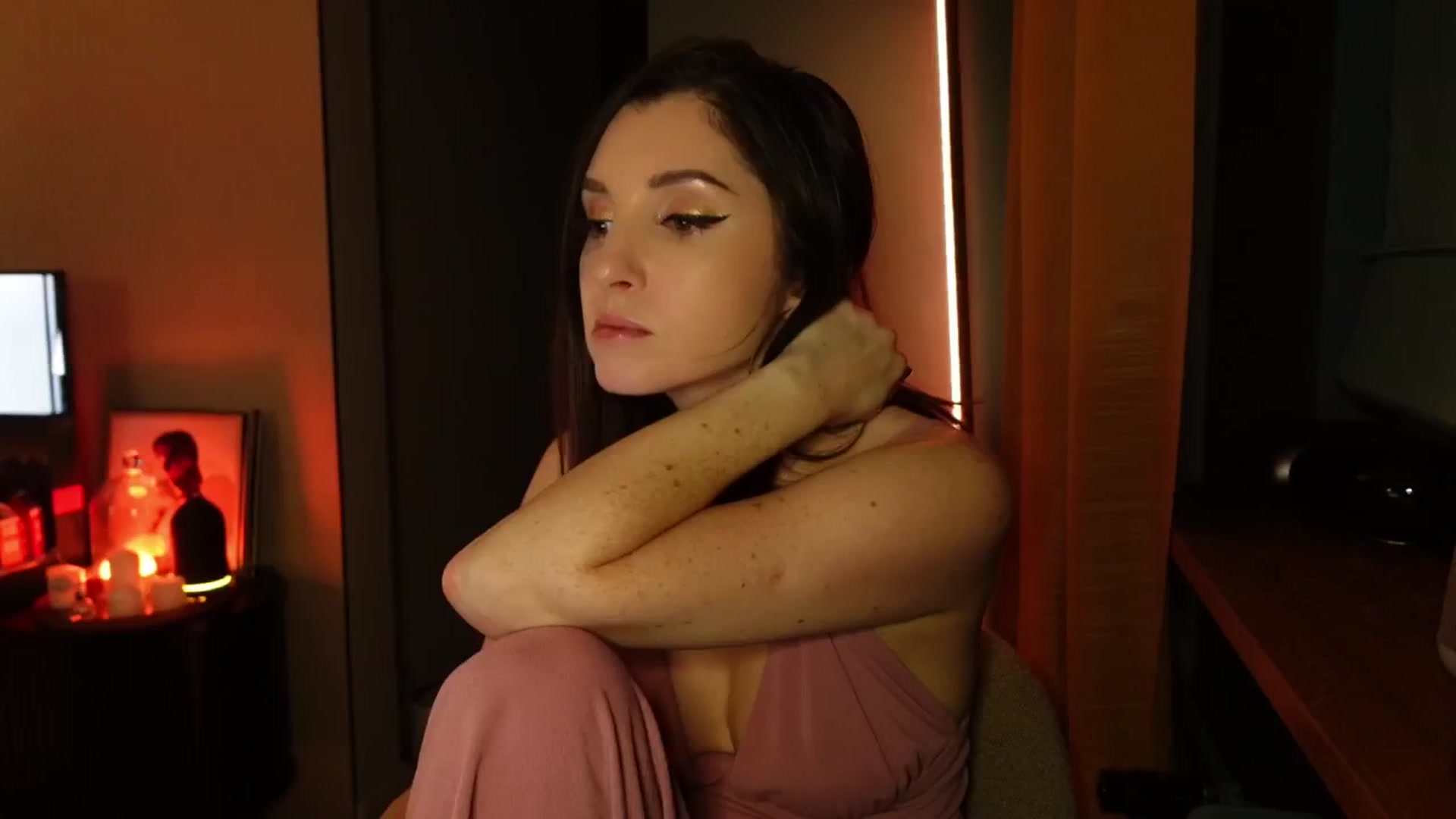 Gallery image thumbnail from Maddie's myfreecams stream on, 12/05/2024, 02:02 image 20 of 20