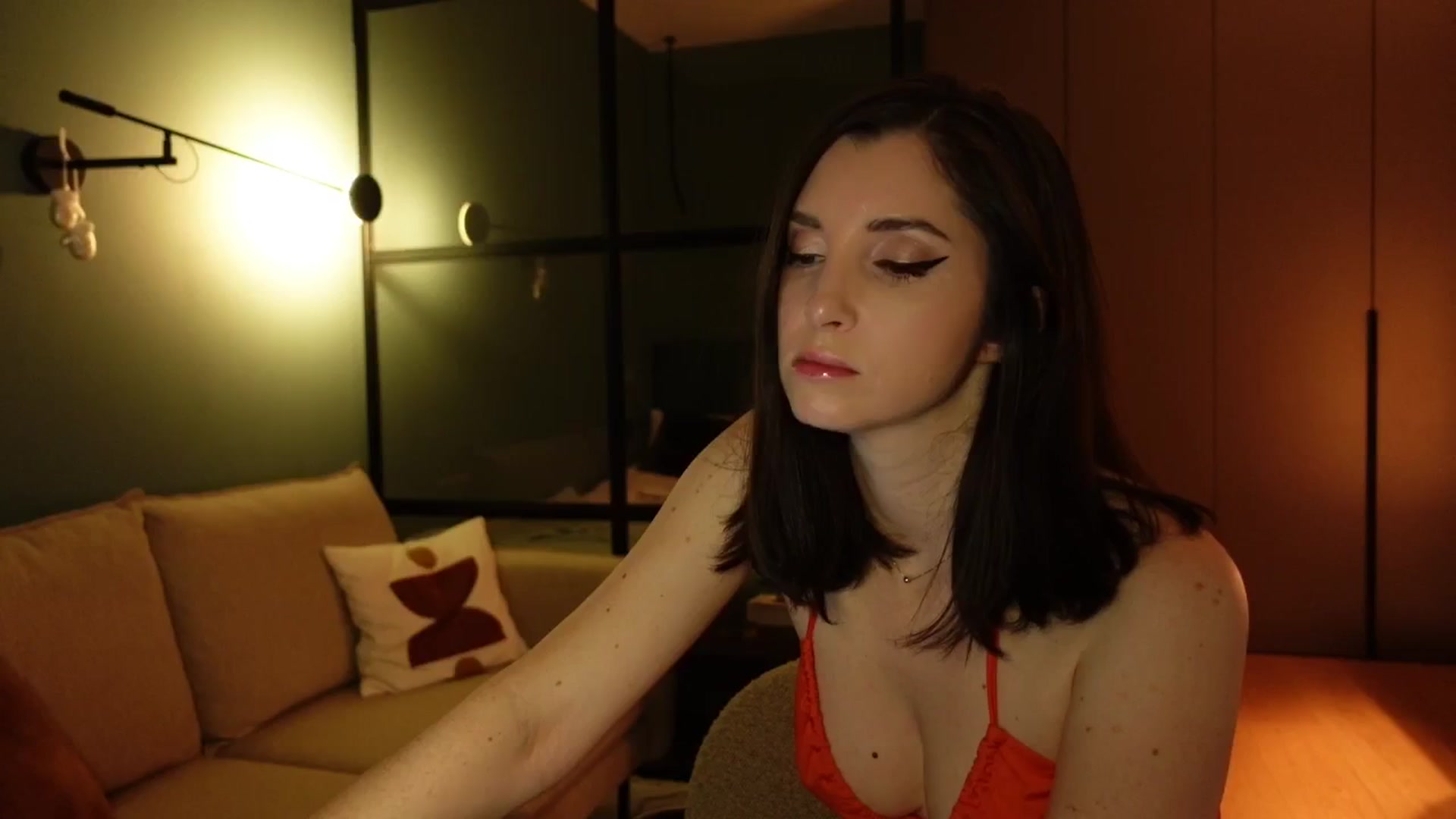 Gallery image thumbnail from Maddie's myfreecams stream on, 12/08/2024, 02:50 image 15 of 20