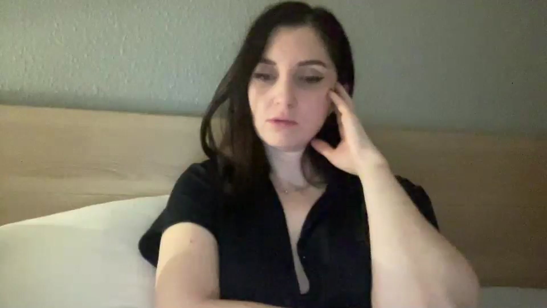 Gallery image thumbnail from Maddie's myfreecams stream on, 12/14/2024, 01:04 image 17 of 20