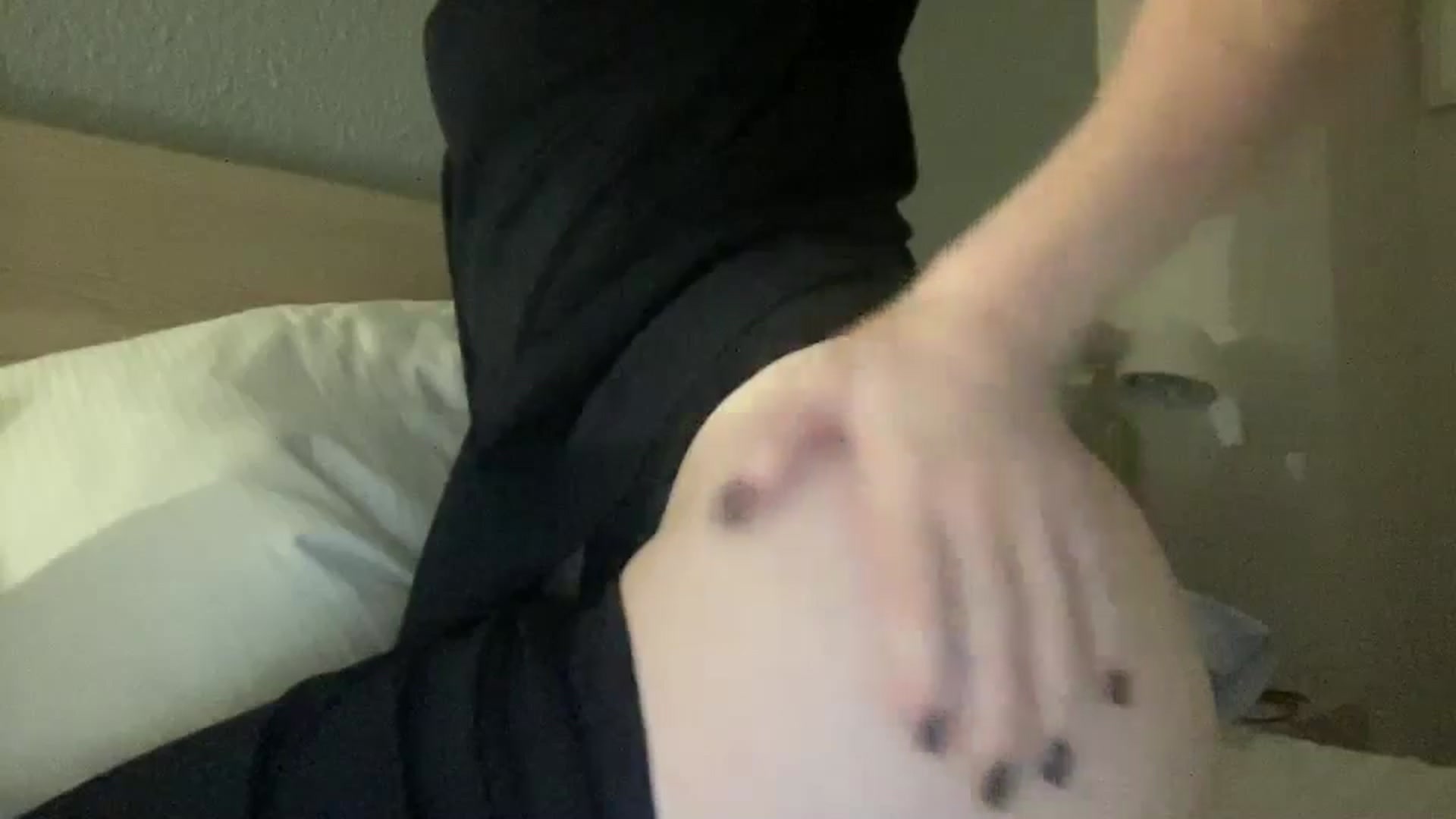 Gallery image thumbnail from Maddie's myfreecams stream on, 12/14/2024, 01:04 image 4 of 20