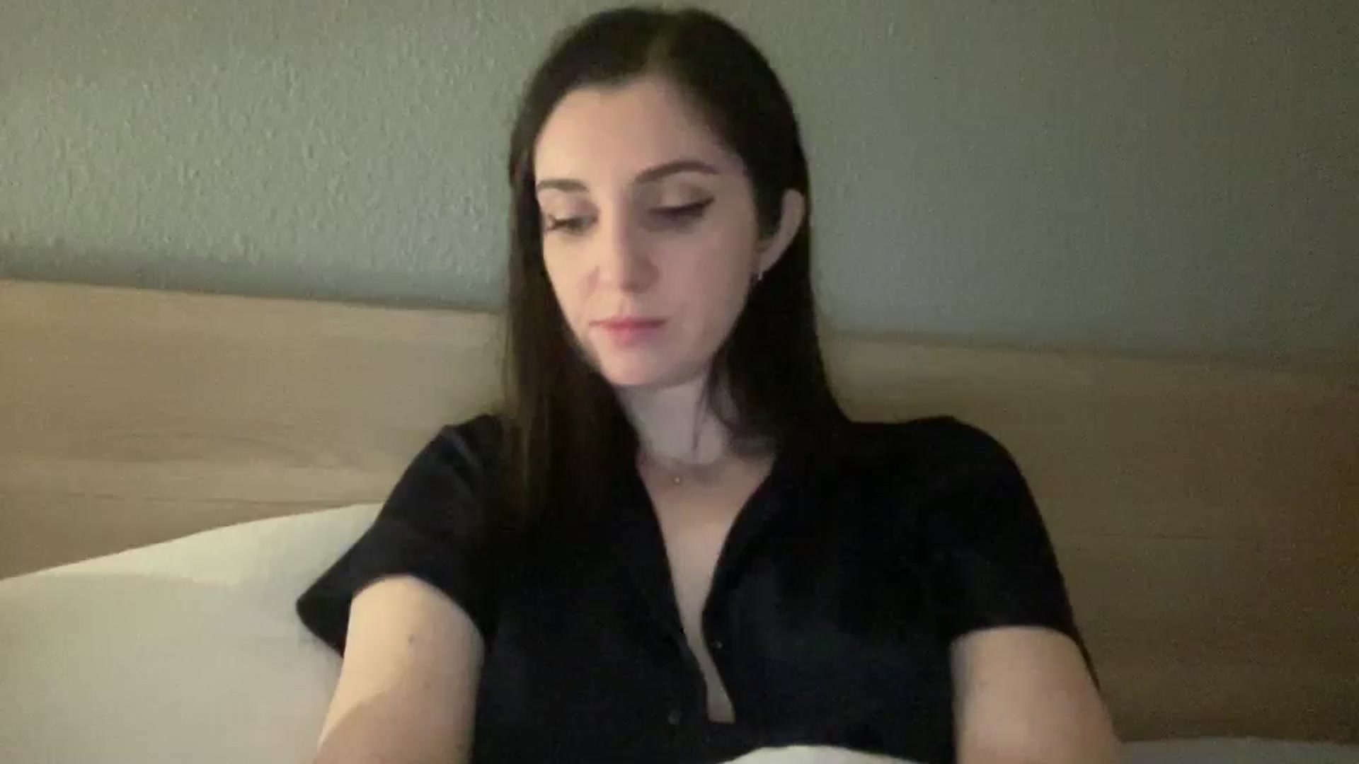 Gallery image thumbnail from Maddie's myfreecams stream on, 12/14/2024, 01:04 image 16 of 20