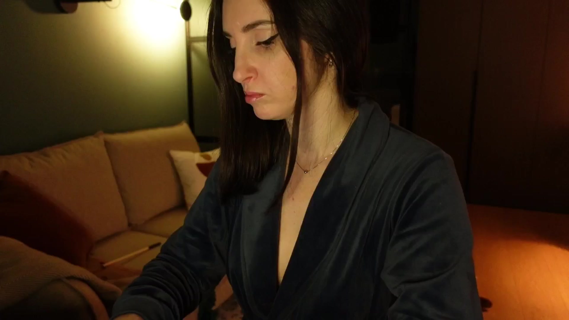 Gallery image thumbnail from Maddie's myfreecams stream on, 12/17/2024, 01:52 image 3 of 20