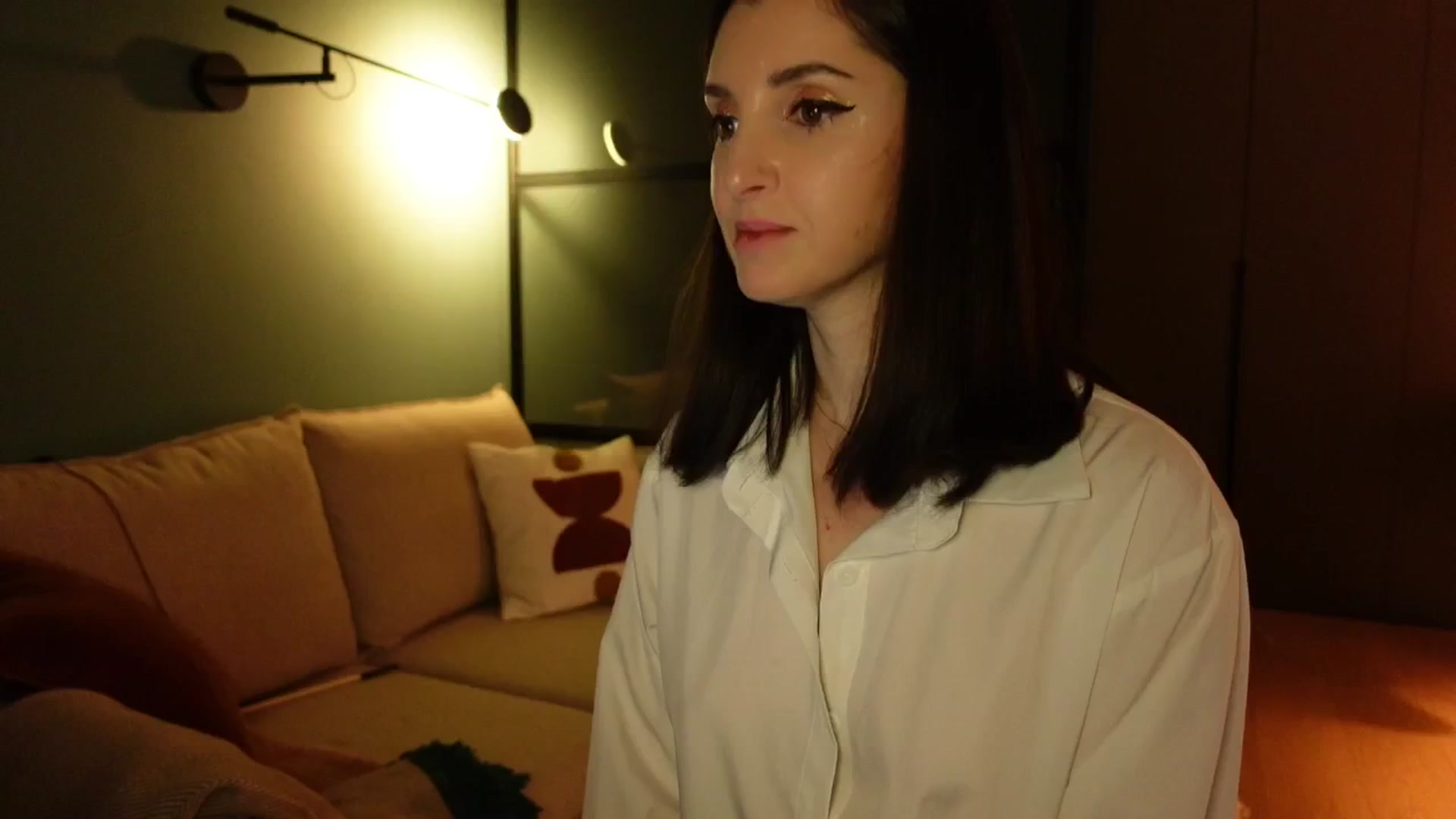 Gallery image thumbnail from Maddie's myfreecams stream on, 12/19/2024, 01:36 image 3 of 20