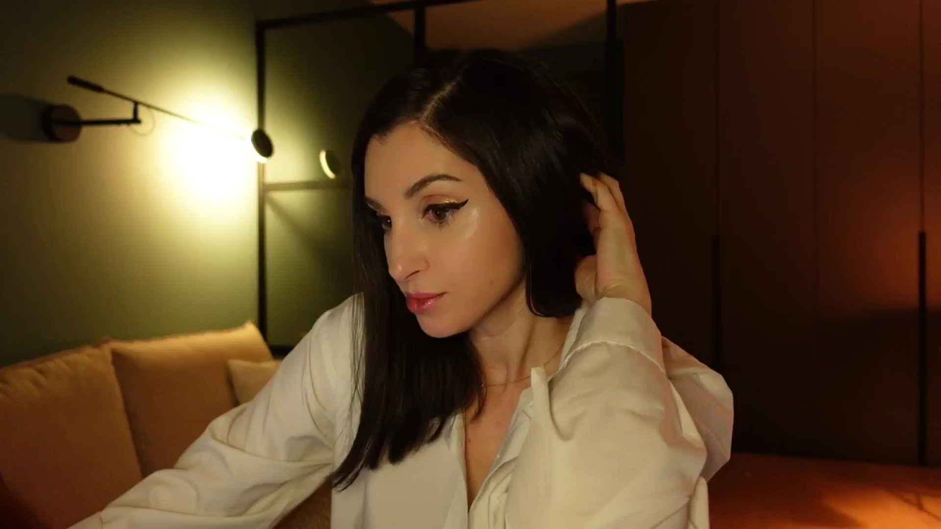Gallery image thumbnail from Maddie's myfreecams stream on, 12/19/2024, 02:13 image 16 of 20
