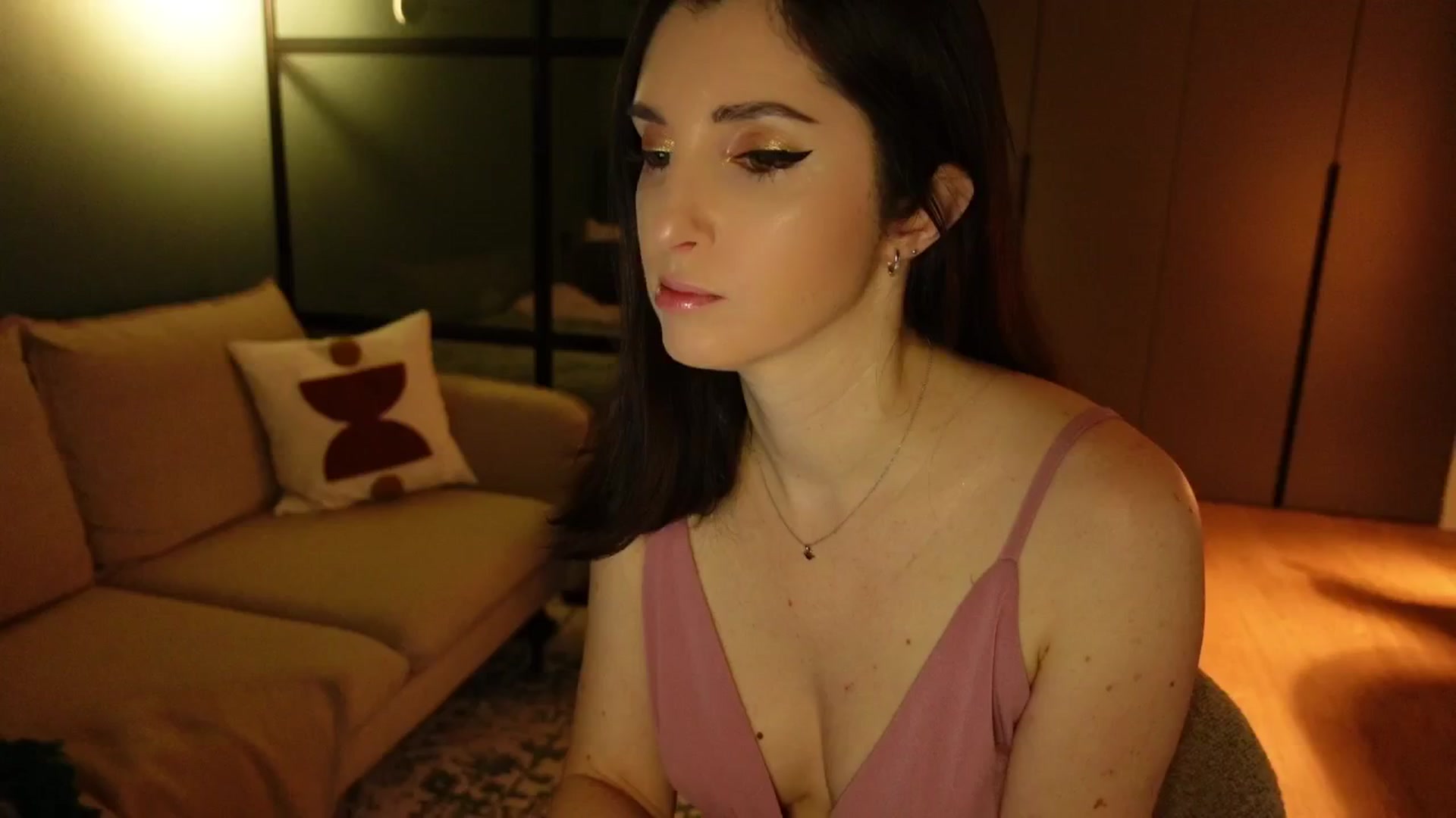 Gallery image thumbnail from Maddie's myfreecams stream on, 12/30/2024, 23:34 image 4 of 20